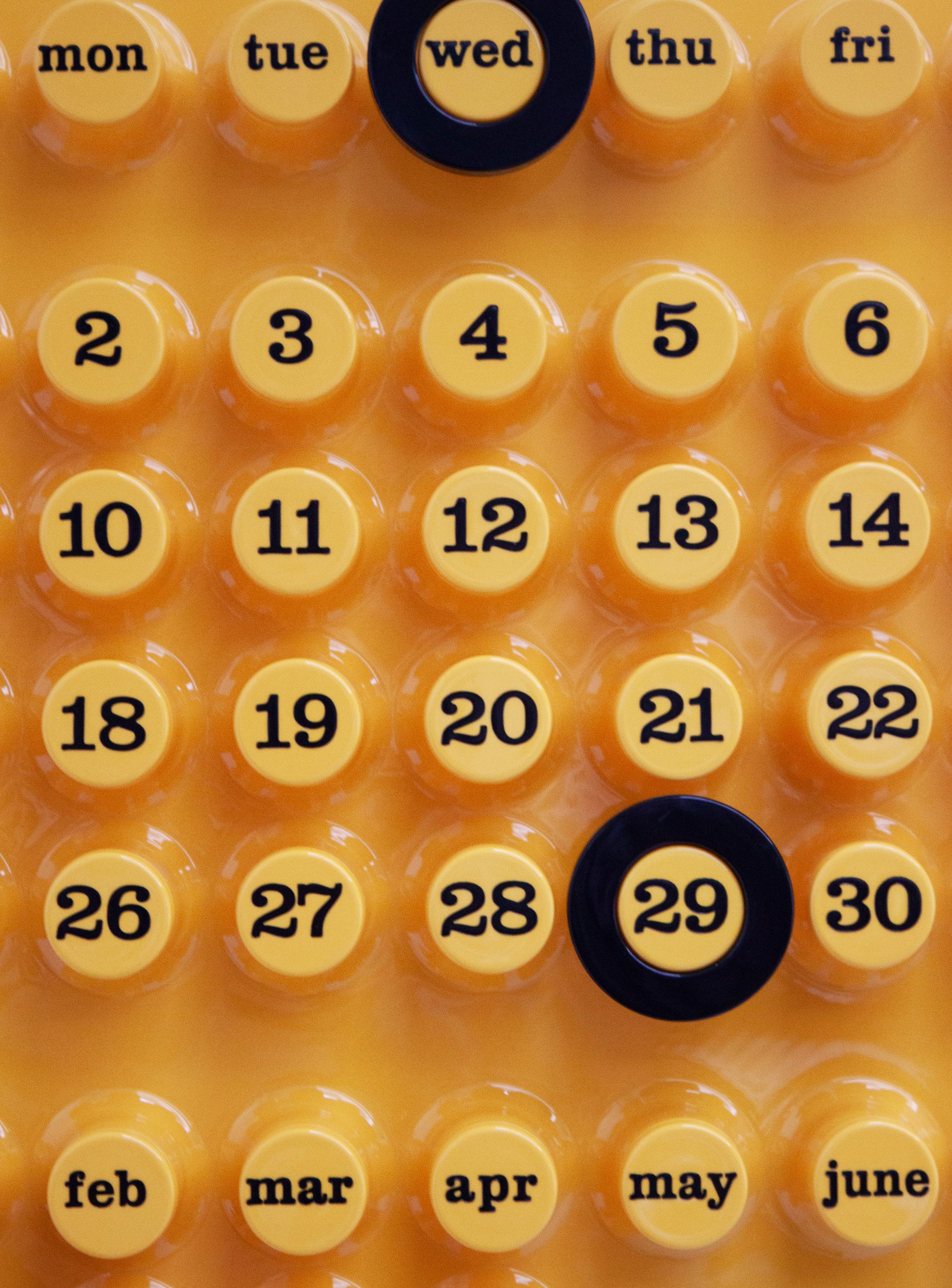 Ring-A-Date Perpetual Calendar by Giorgio Della Beffa (Yellow