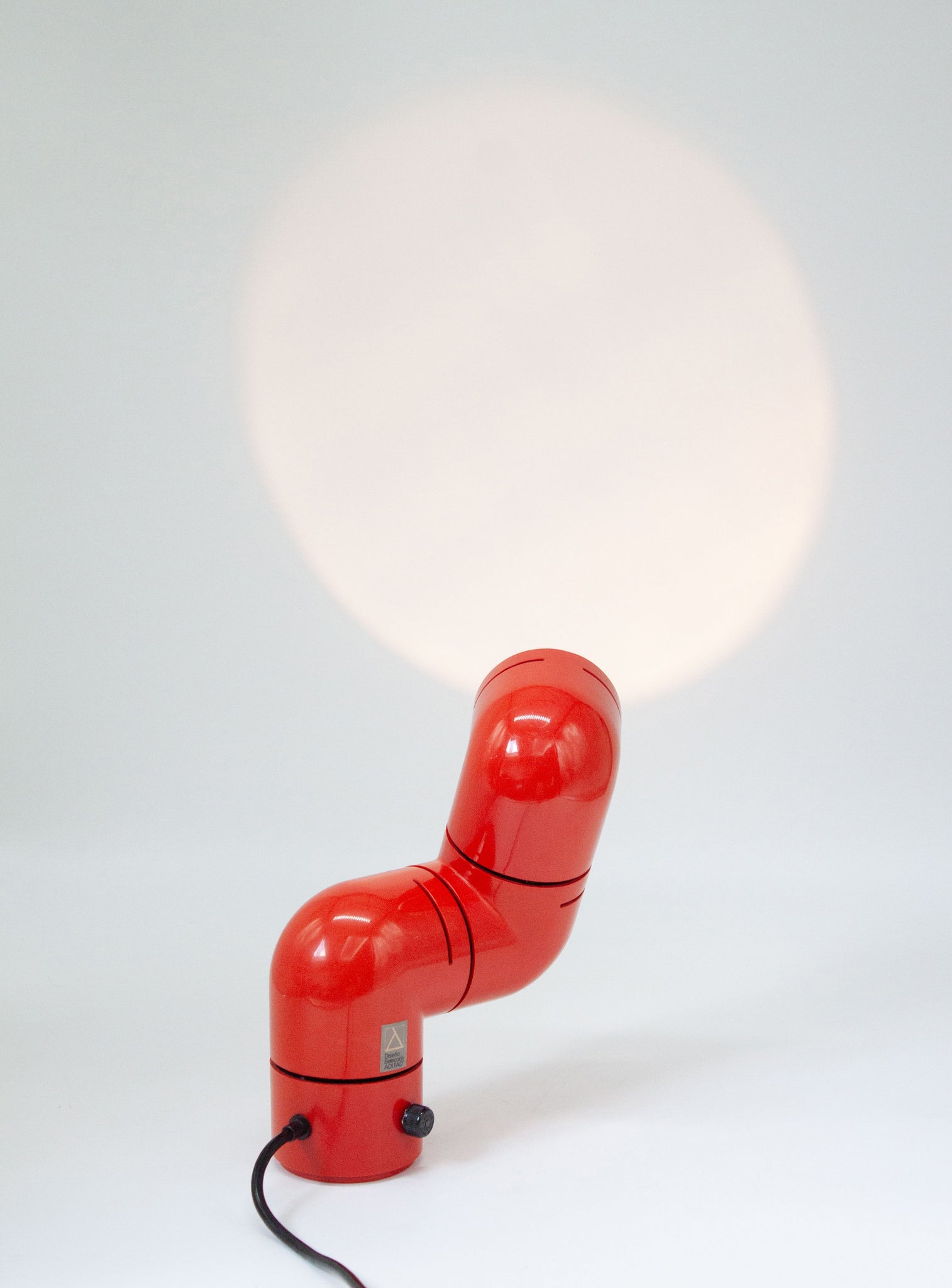 Santa & Cole Tatu Table Lamp by André Ricard (Red)