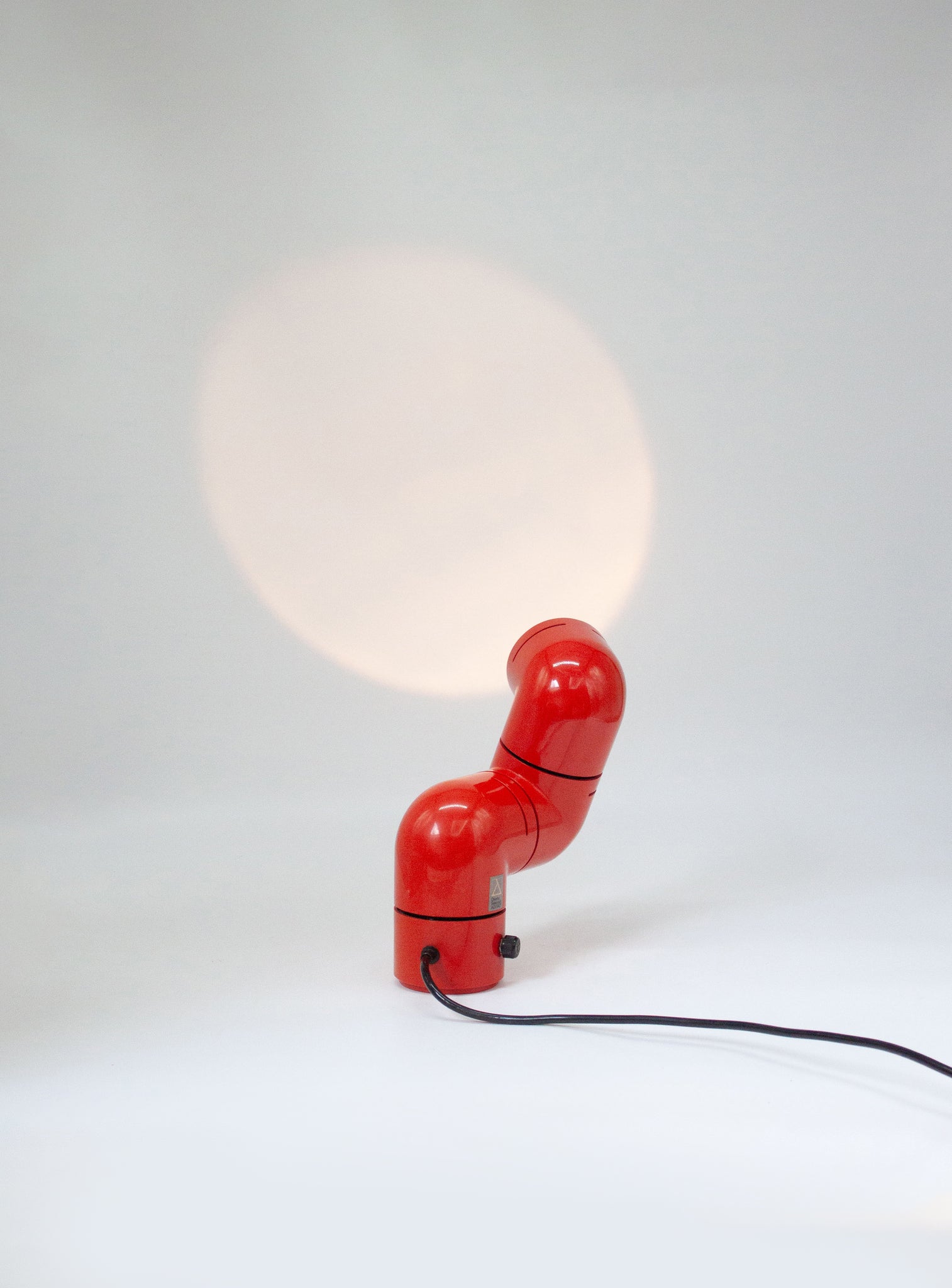 Santa & Cole Tatu Table Lamp by André Ricard (Red)