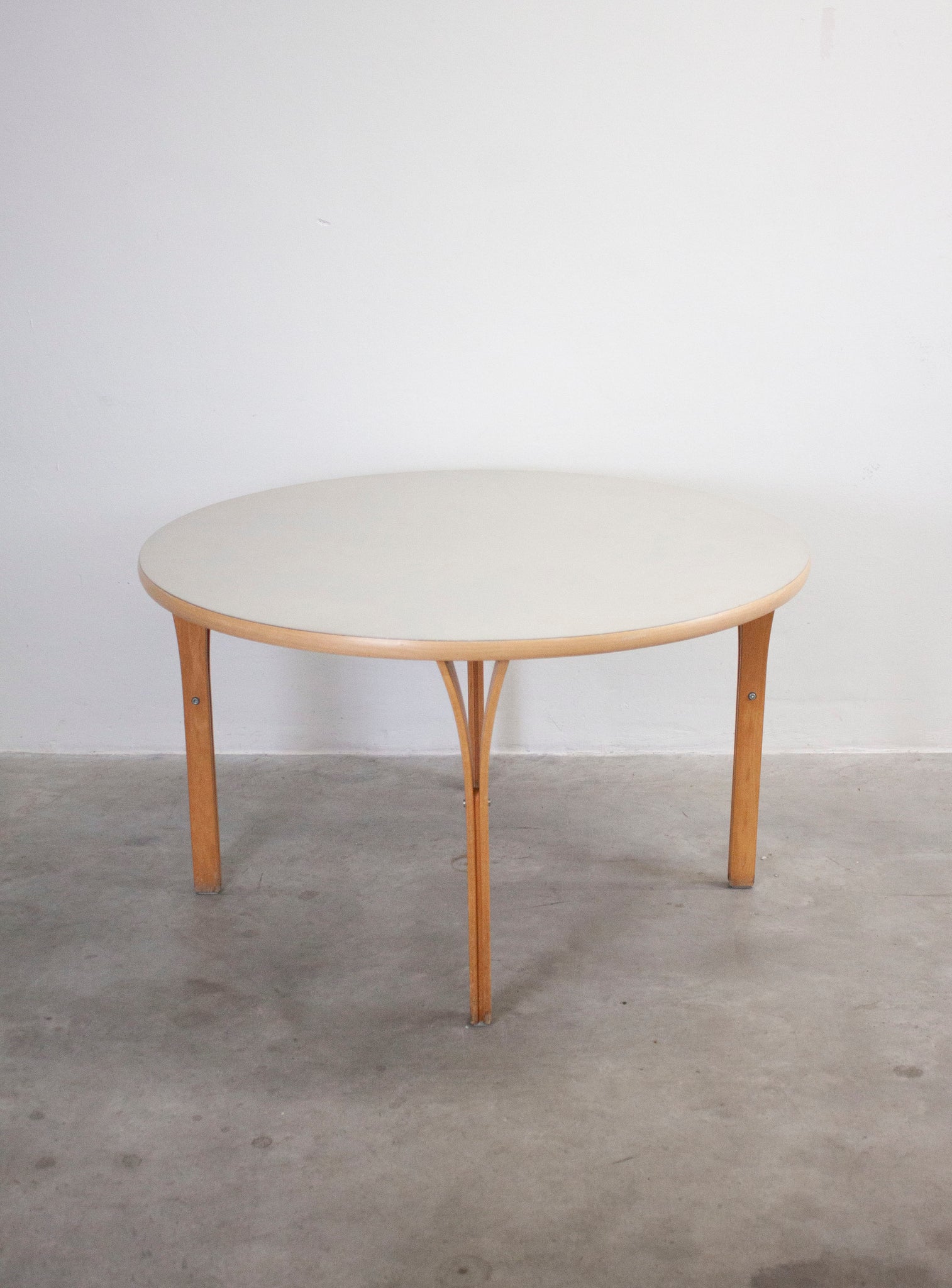 Scandinavian Round Dining Table (Grey)