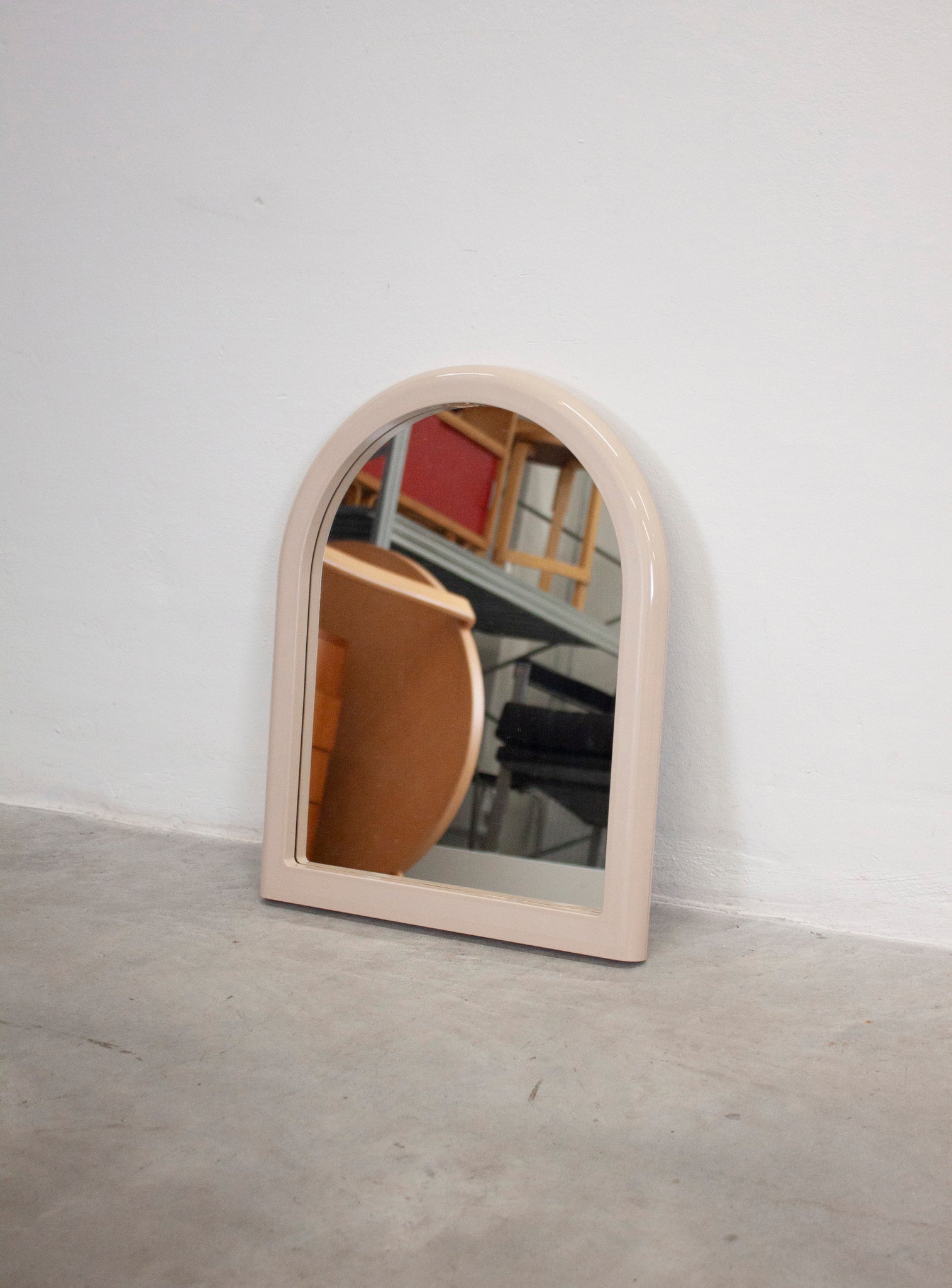 Space Age Arched Wall Mirror (Beige)