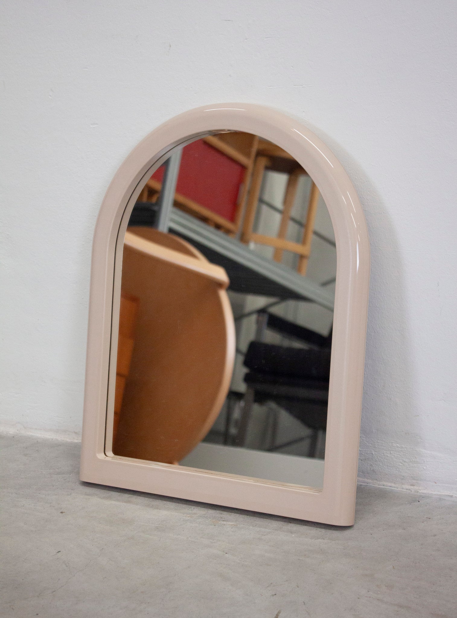 Space Age Arched Wall Mirror (Beige)