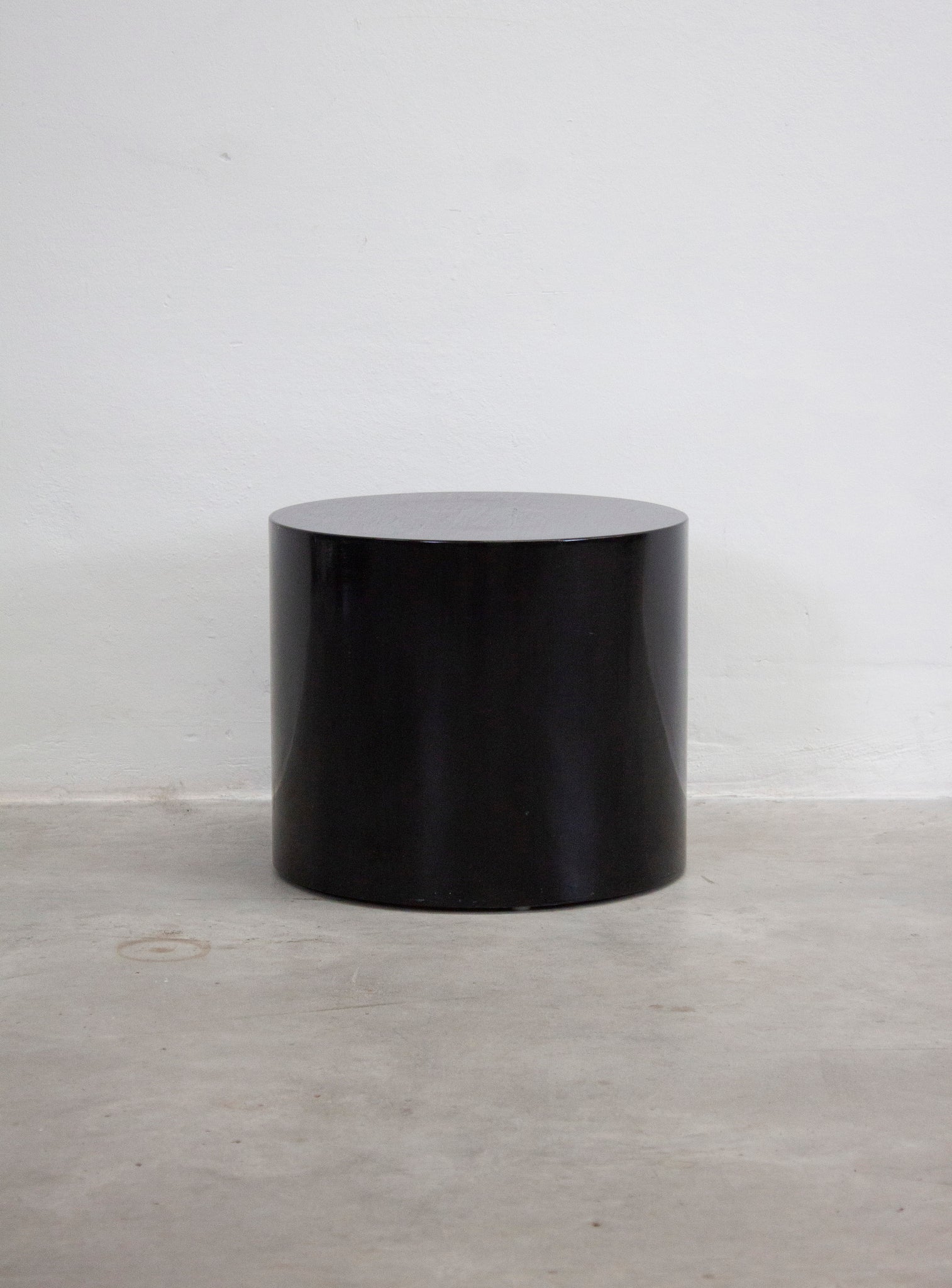 Space Age Round Side Table (Black)