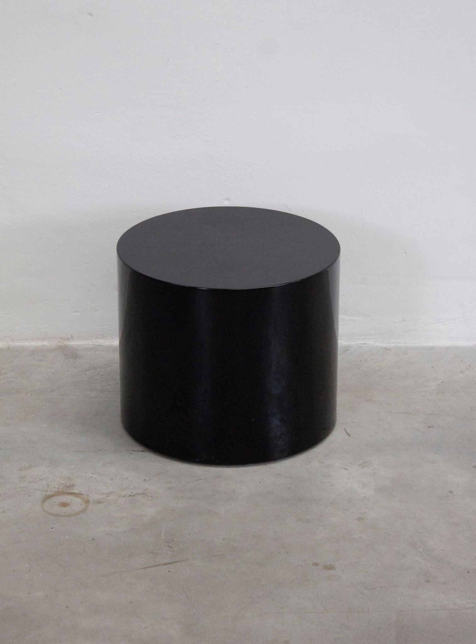 Space Age Round Side Table (Black)