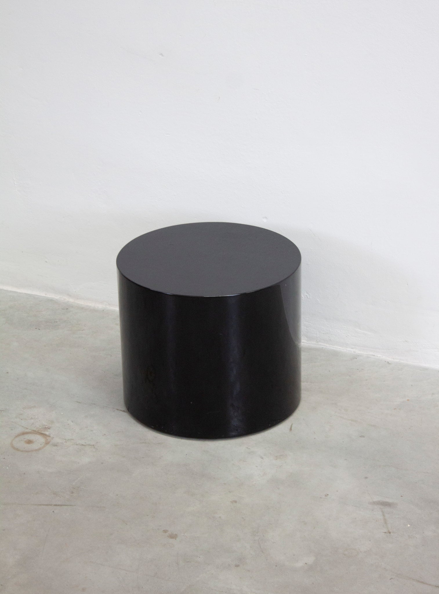 Space Age Round Side Table (Black)