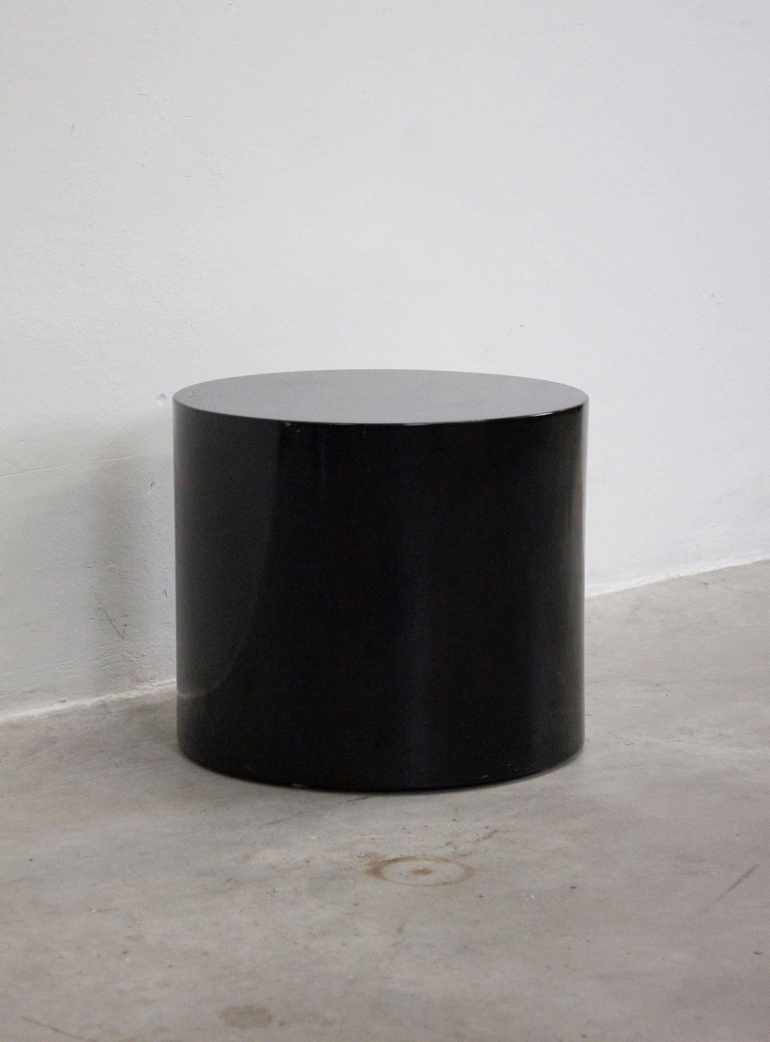 Space Age Round Side Table (Black)