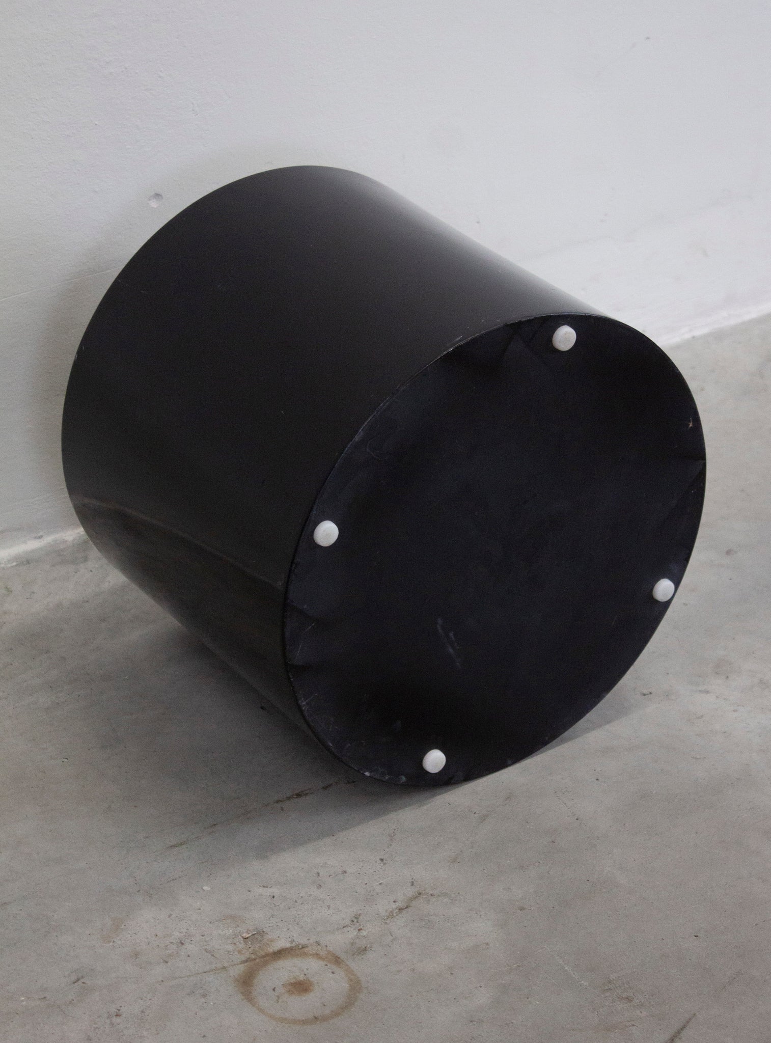 Space Age Round Side Table (Black)