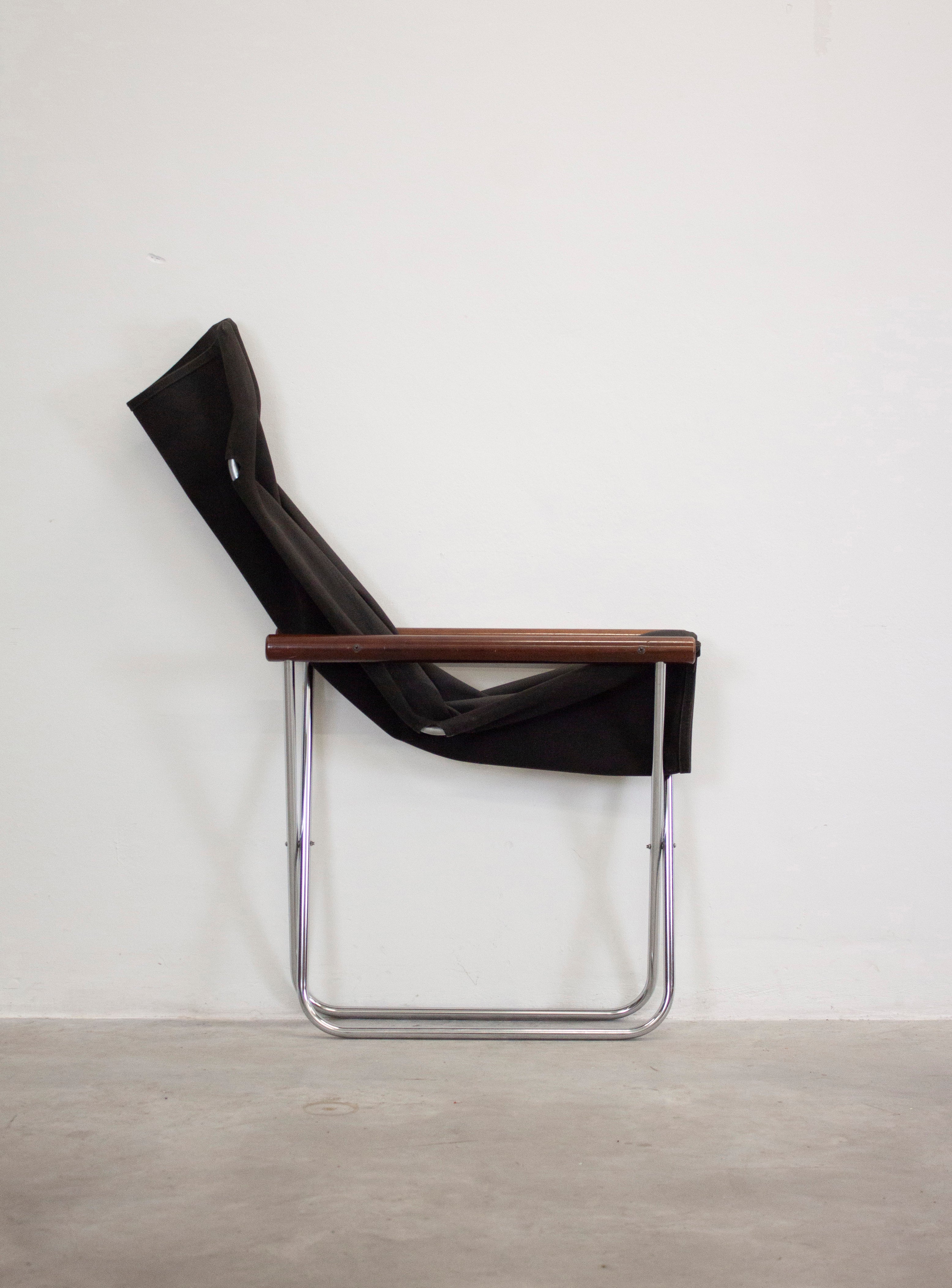 Suekichi Uchida NY Folding Lounge Chair by Takashi Nii (Black