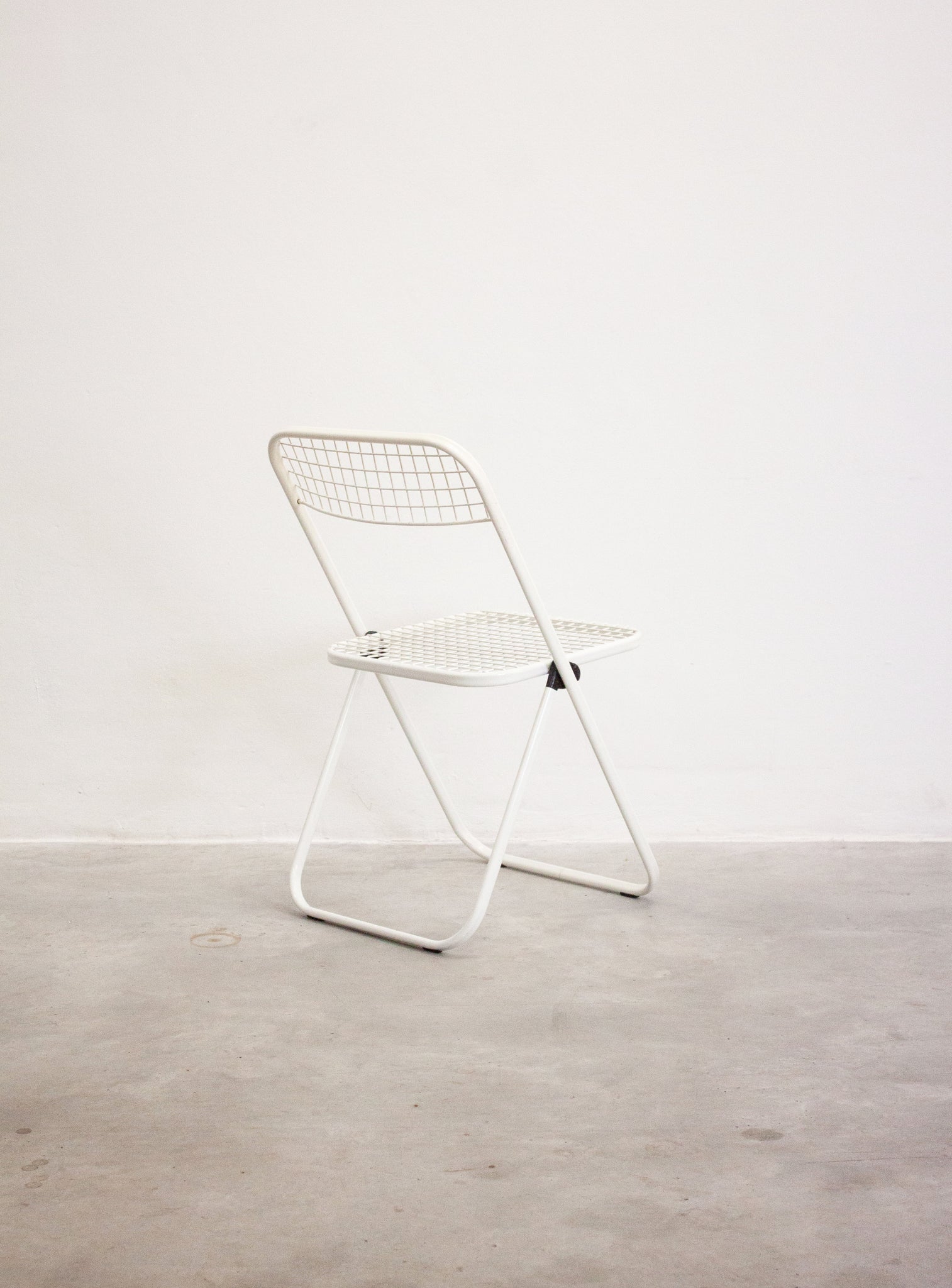 Talin Cornedo Folding Chair (White)