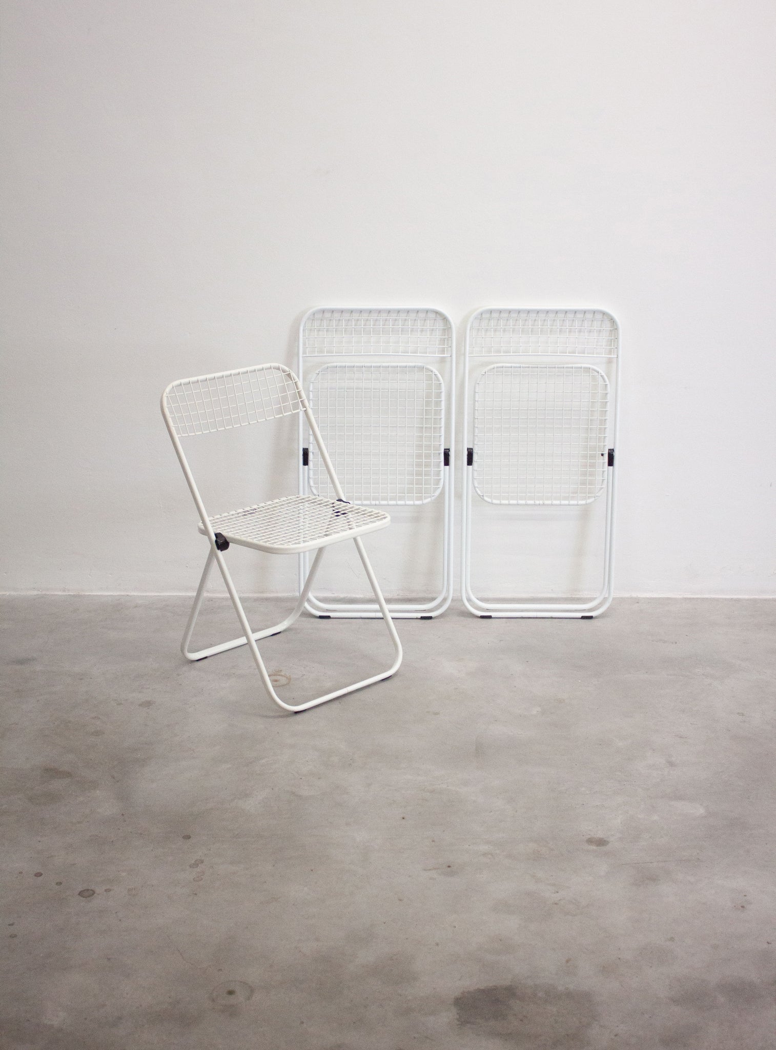 Talin Cornedo Folding Chair (White)