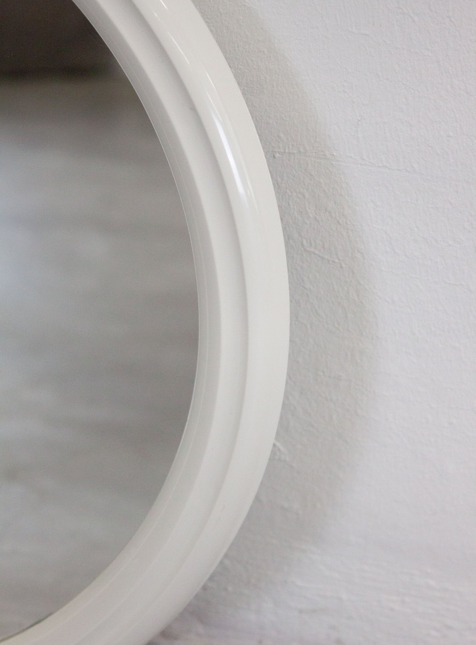 Tiger Round Wall Mirror (White)