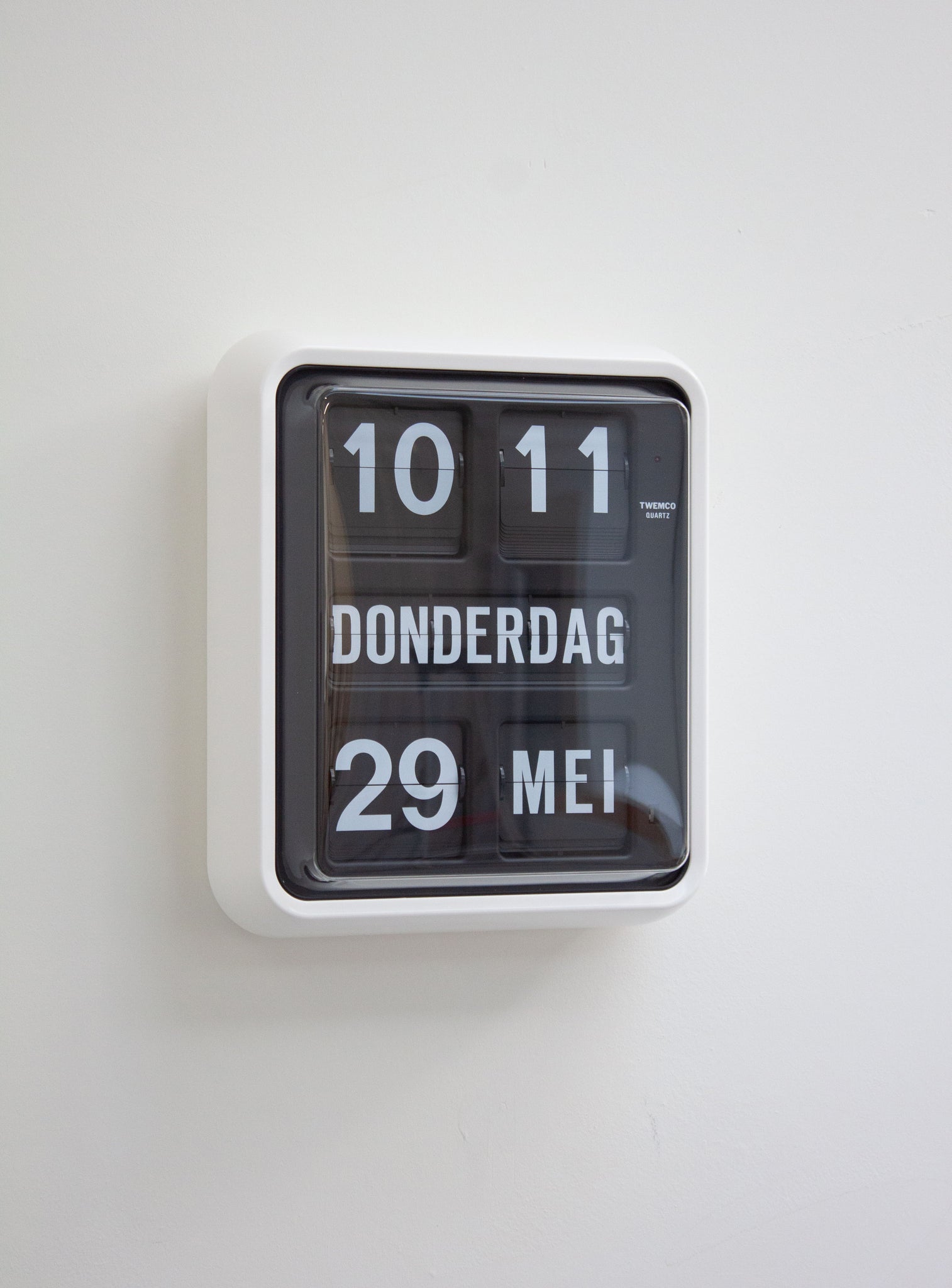 Twemco BQ-170 Calendar Wall Flip Clock (White/Black)