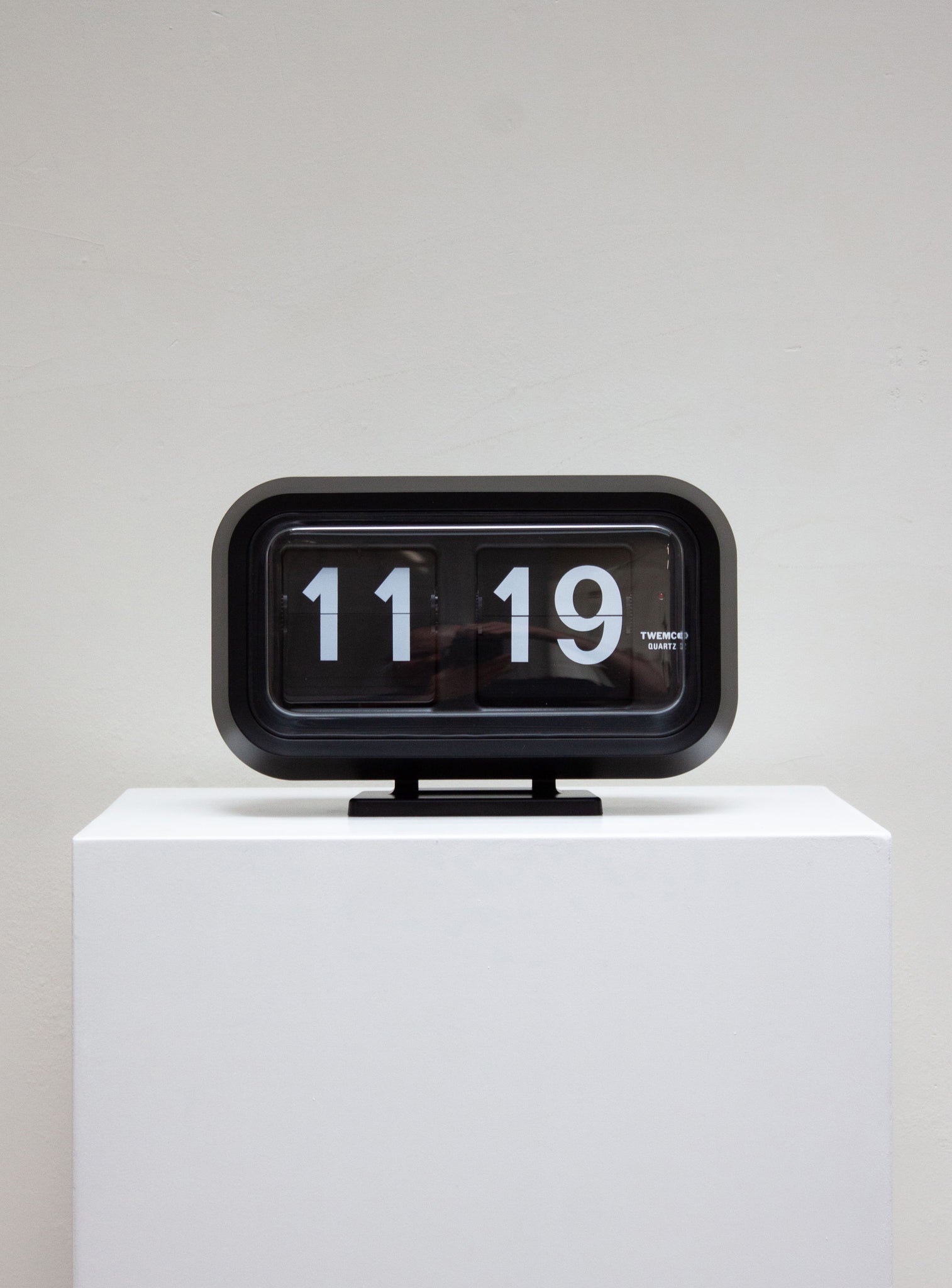 Twemco BQ-58 Flip Clock (Black)