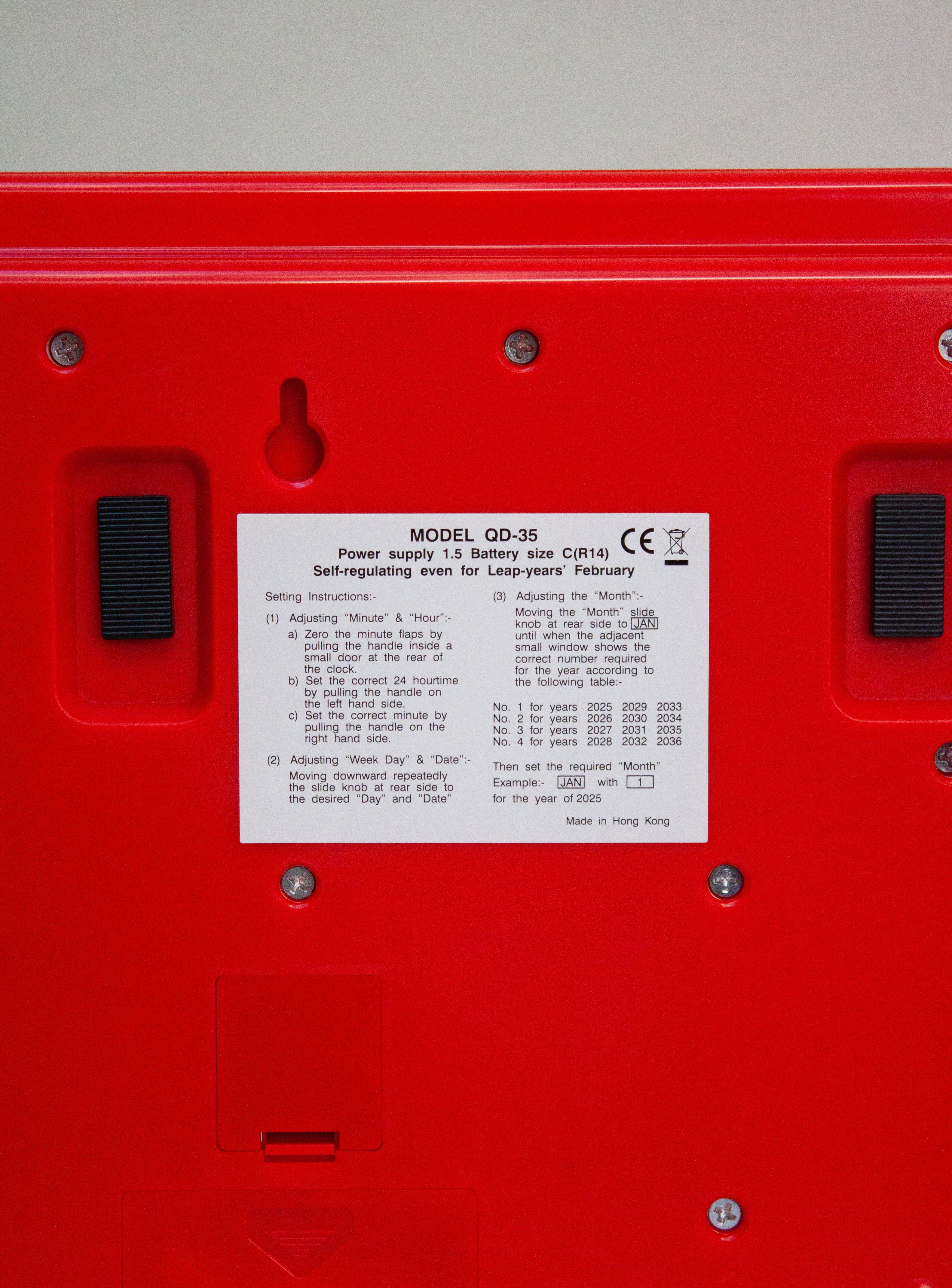 Twemco QD-35 Calendar Flip Clock (Red) – JUKI AMSTERDAM