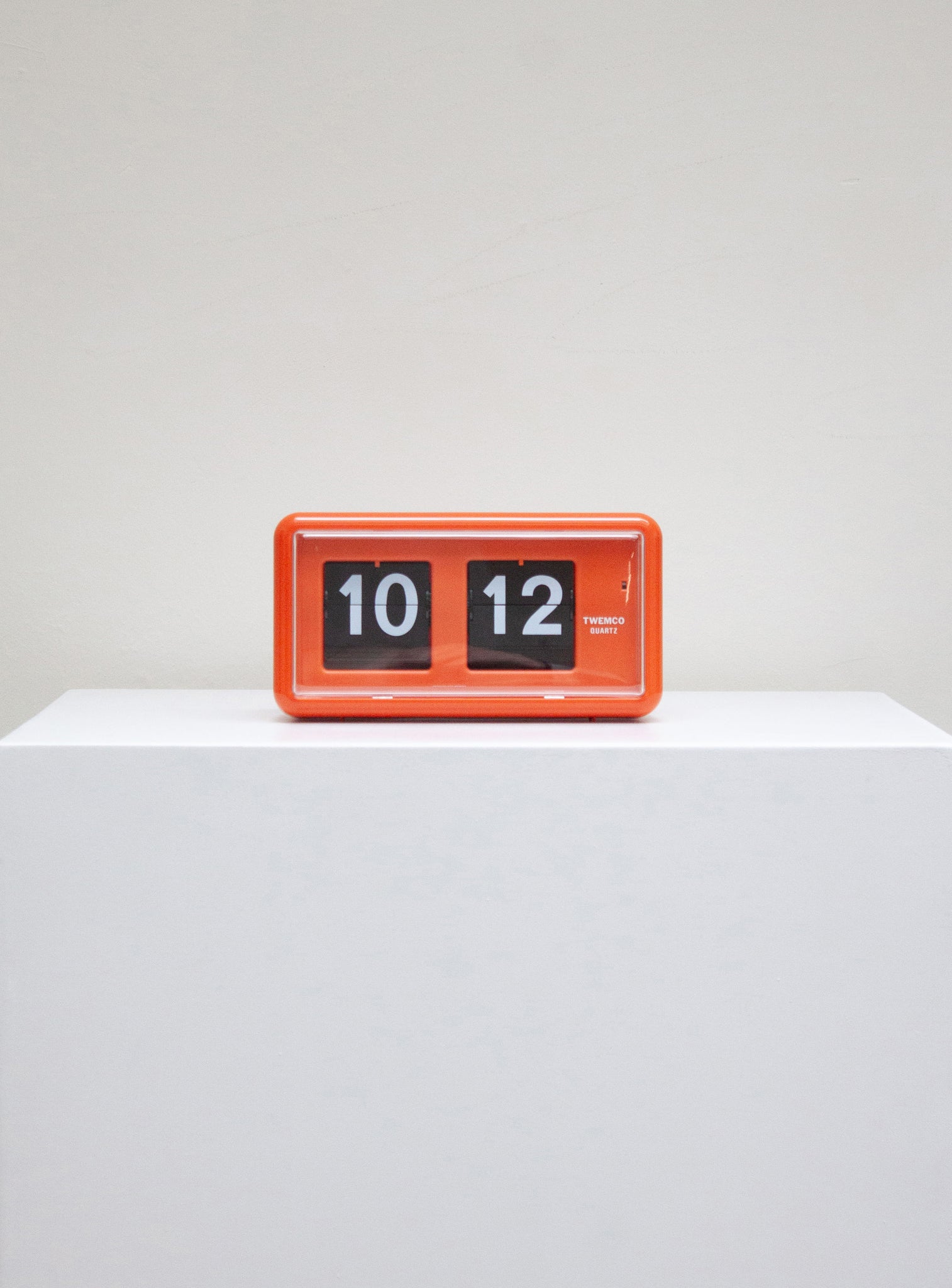 Twemco QT-30 Flip Clock (Orange)