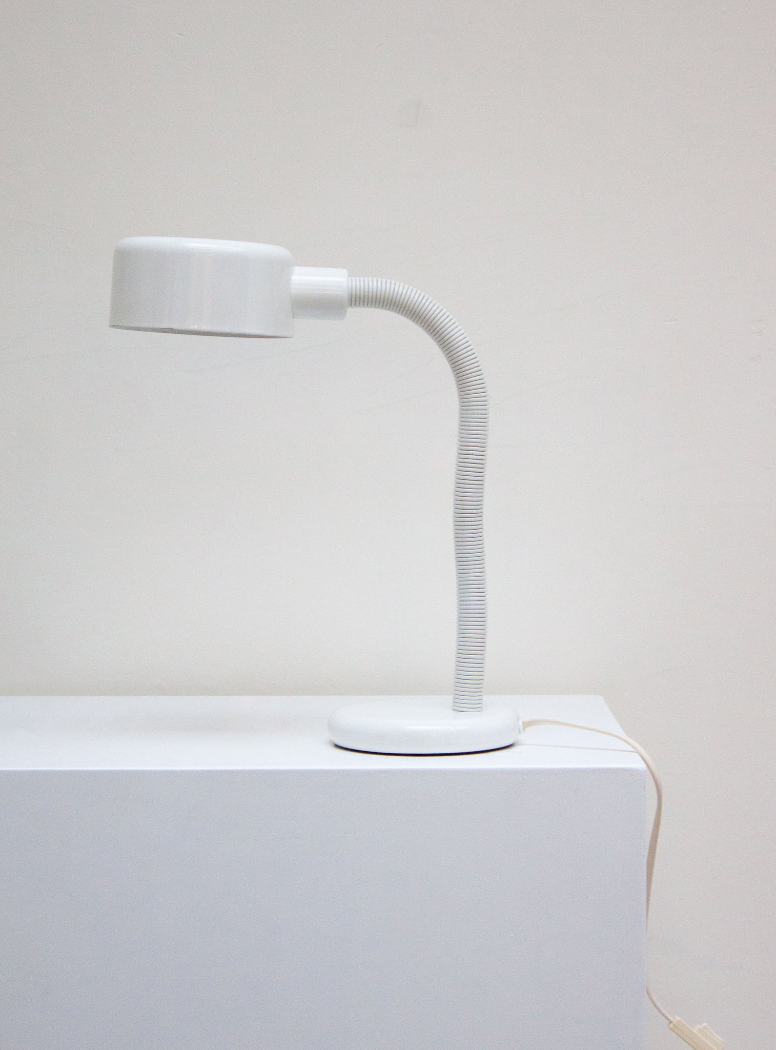Vintage Metal Desk Lamp (White)