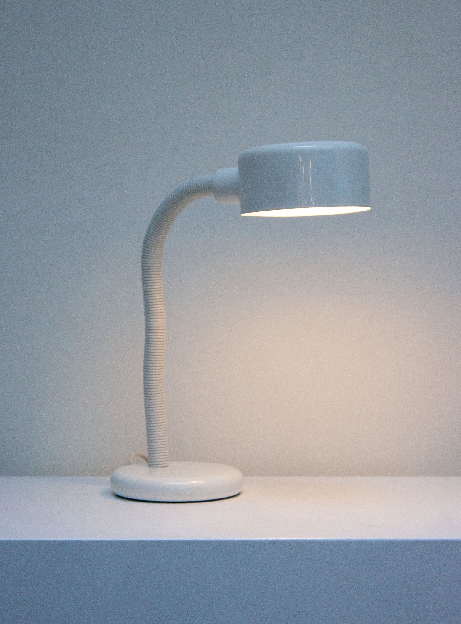 Vintage Metal Desk Lamp (White)