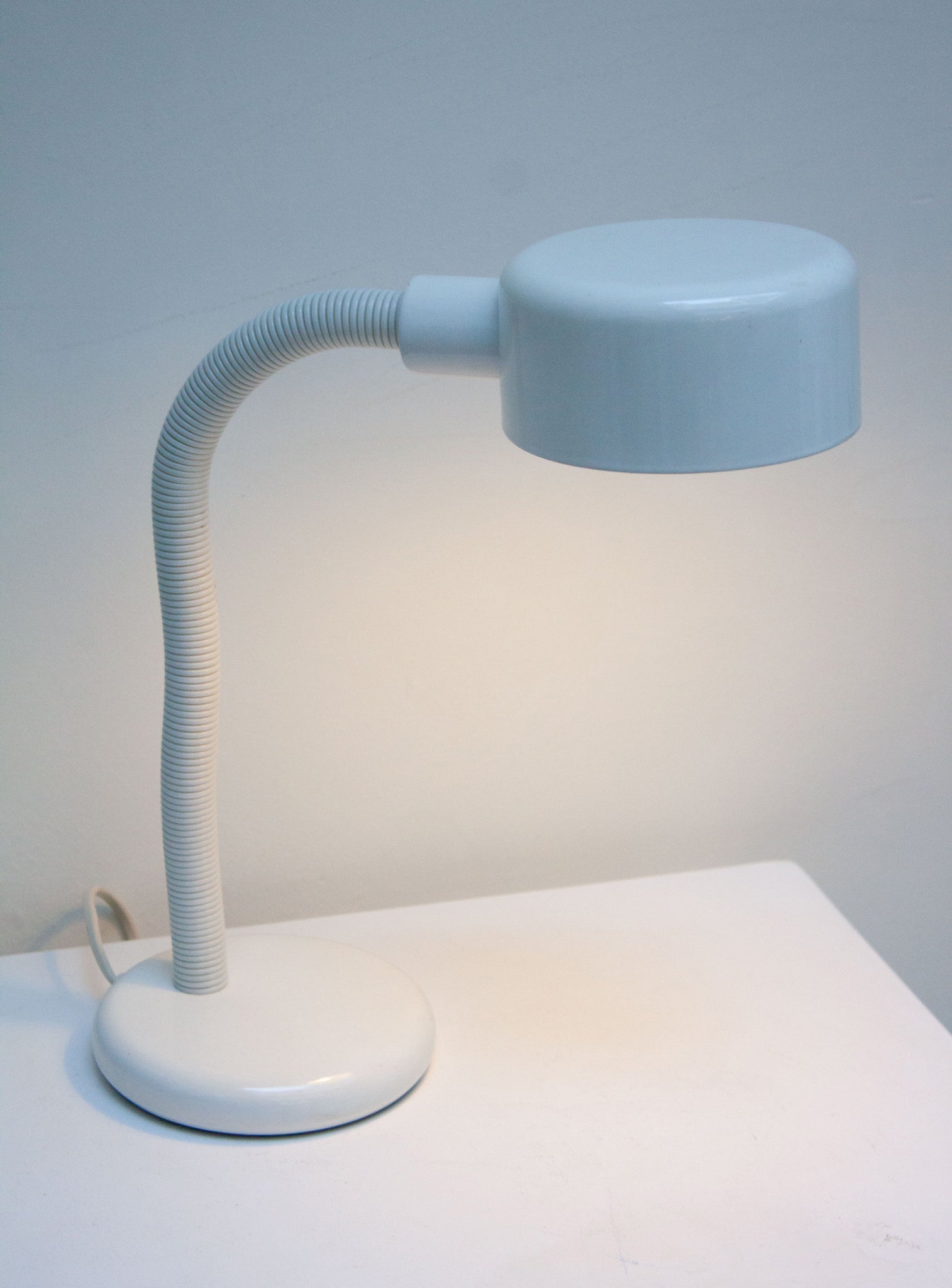 Vintage Metal Desk Lamp (White)