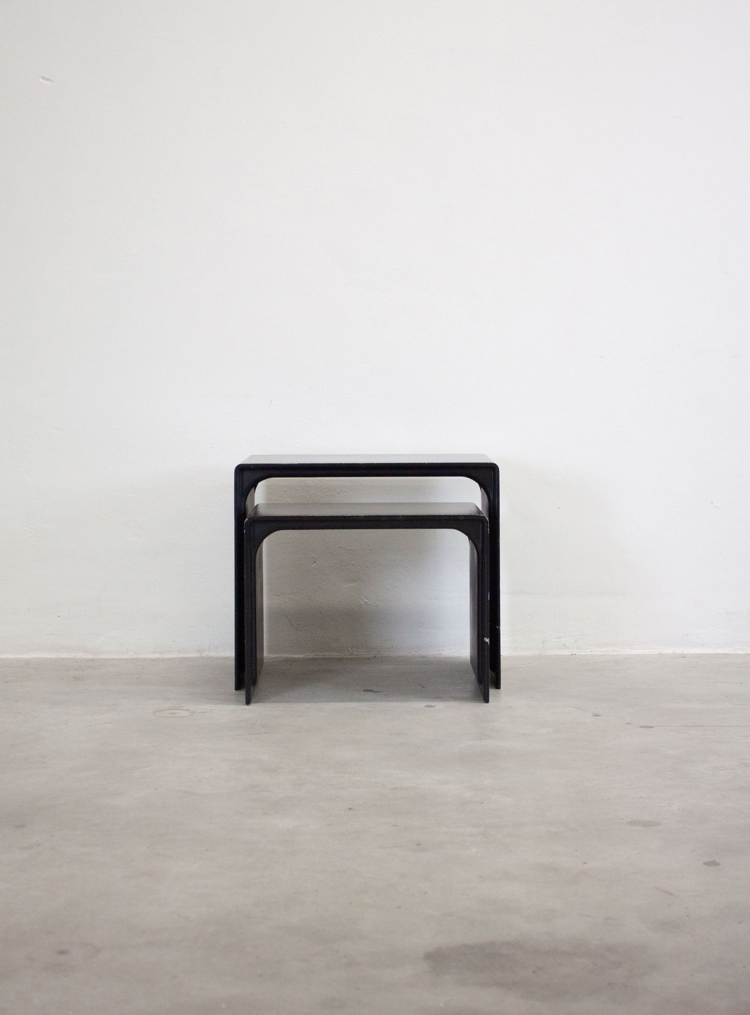 Vitsoe Model 621 Nesting Tables by Dieter Rams (Black) – JUKI AMSTERDAM