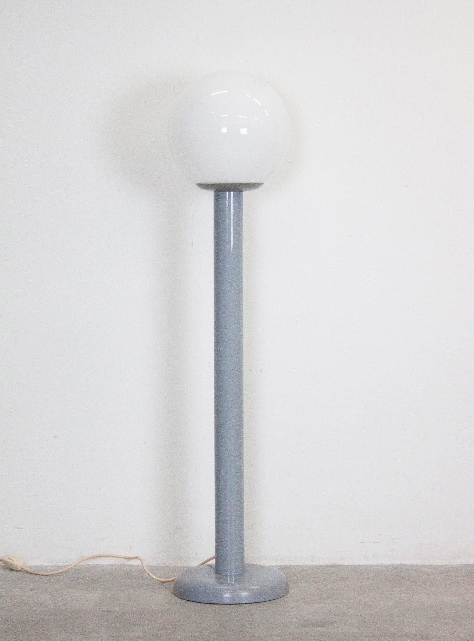 Woja Floor Lamp (Grey)