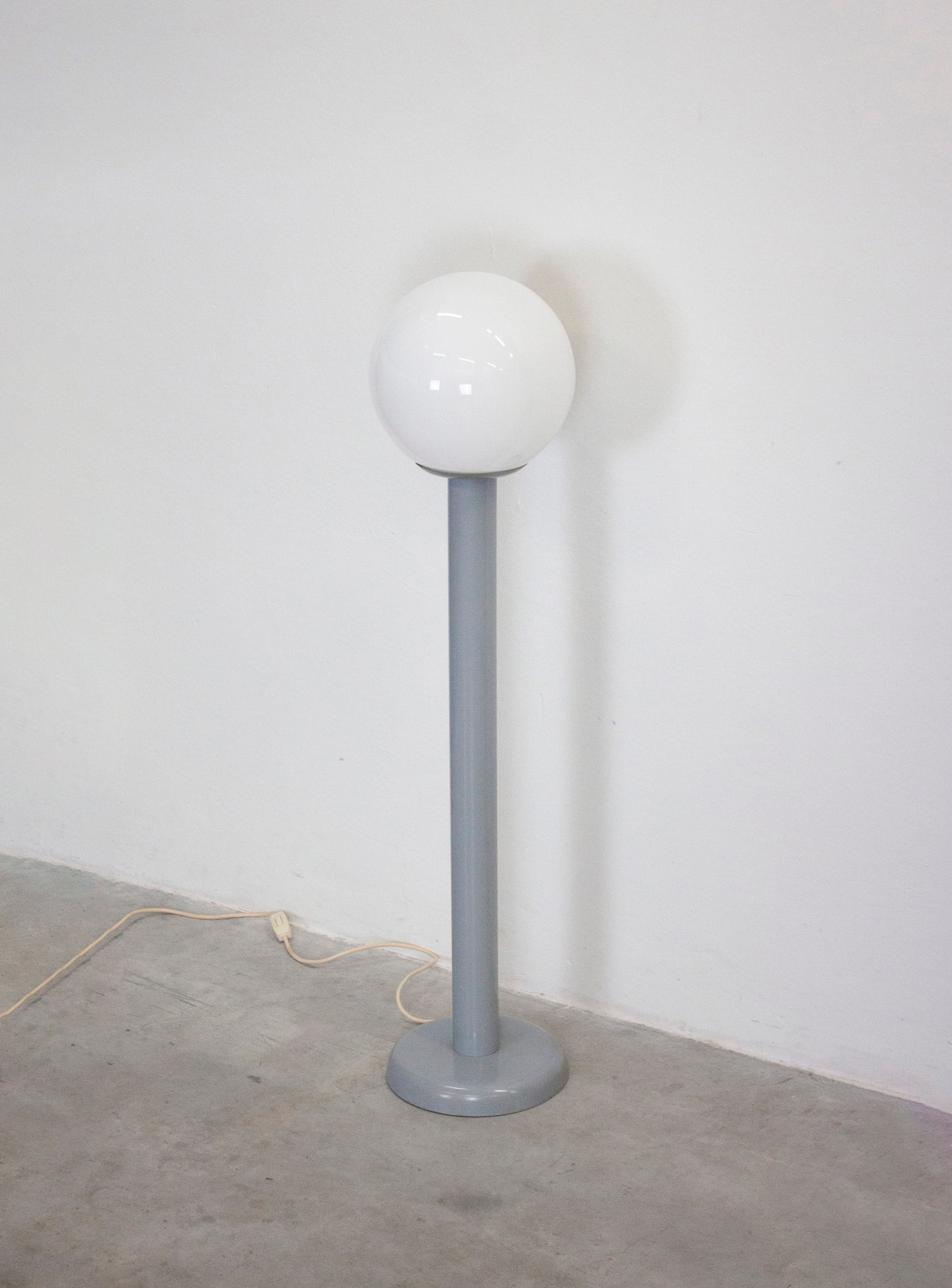 Woja Floor Lamp (Grey)