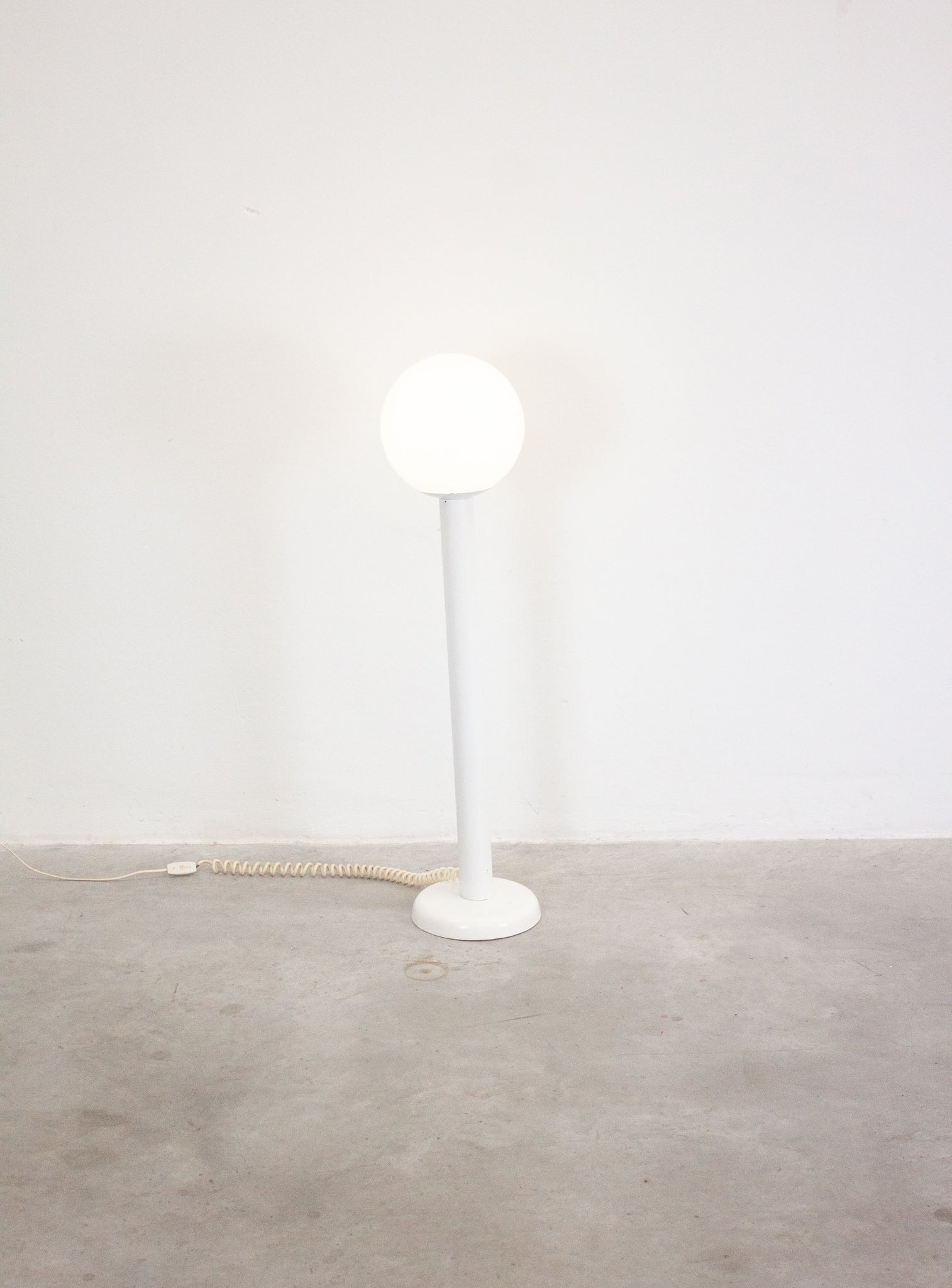 Woja Floor Lamp (White)