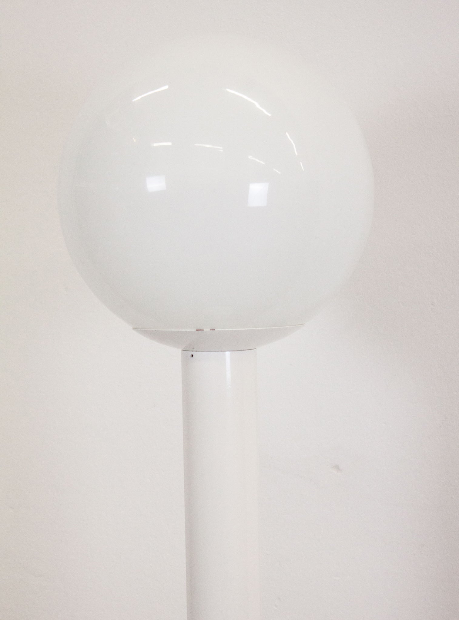 Woja Floor Lamp (White)