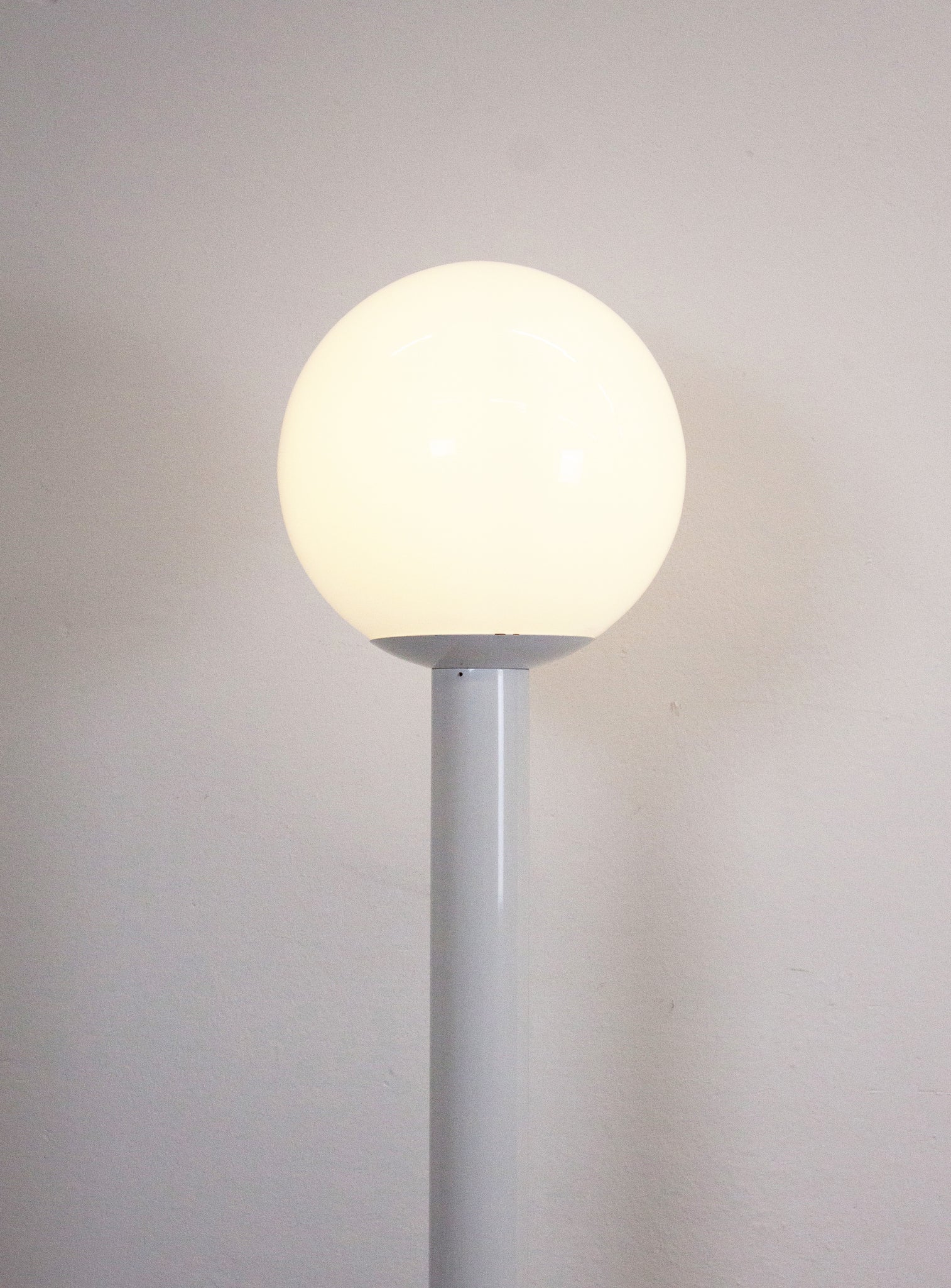 Woja Floor Lamp (White)