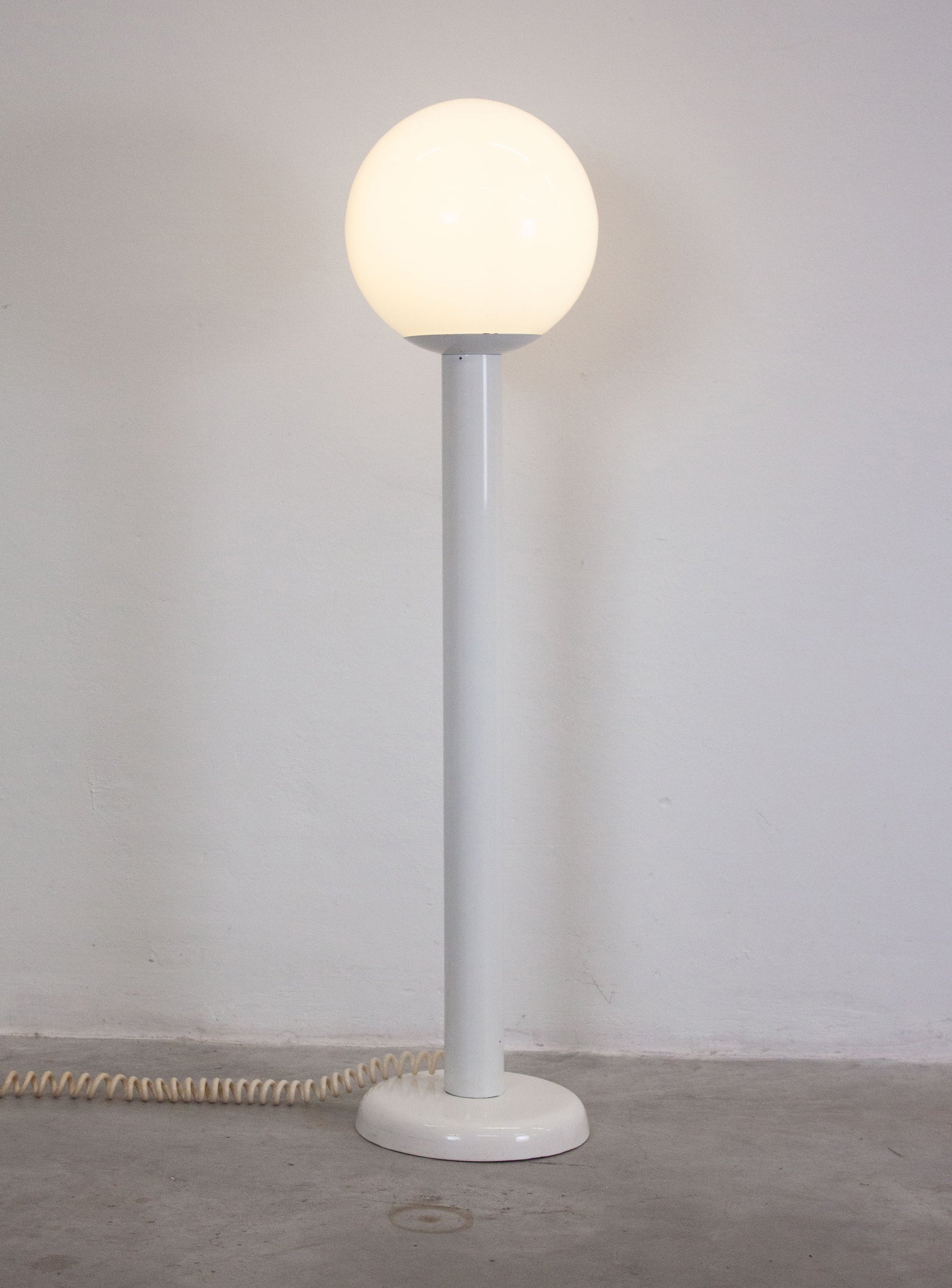 Woja Floor Lamp (White)