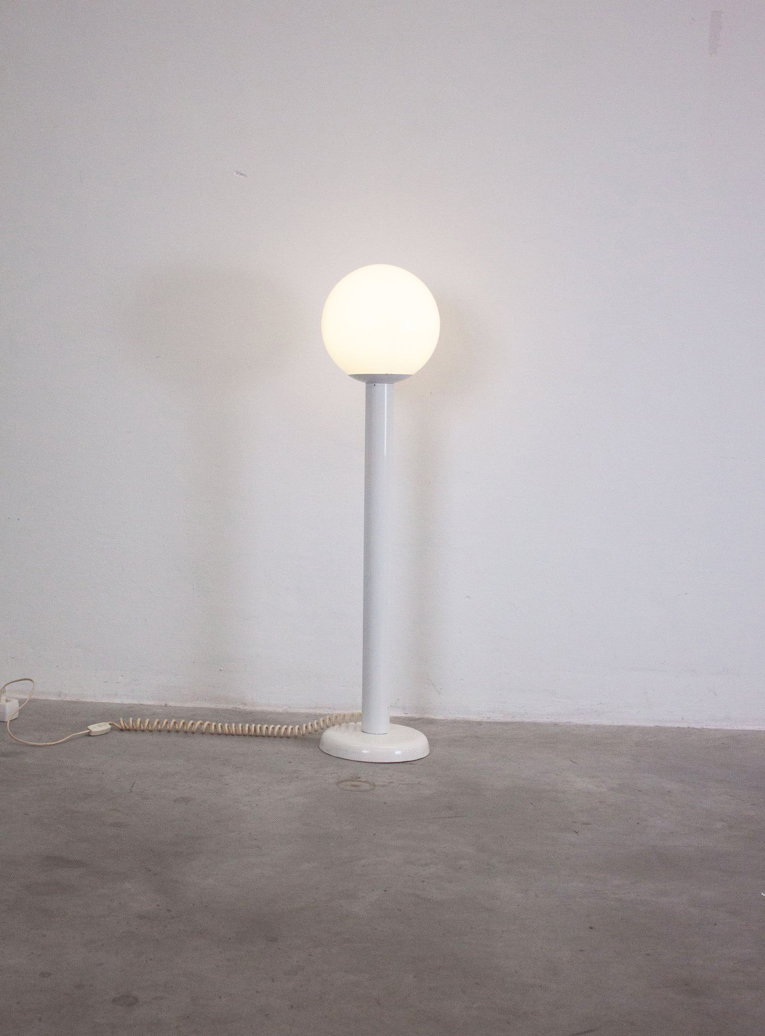 Woja Floor Lamp (White)