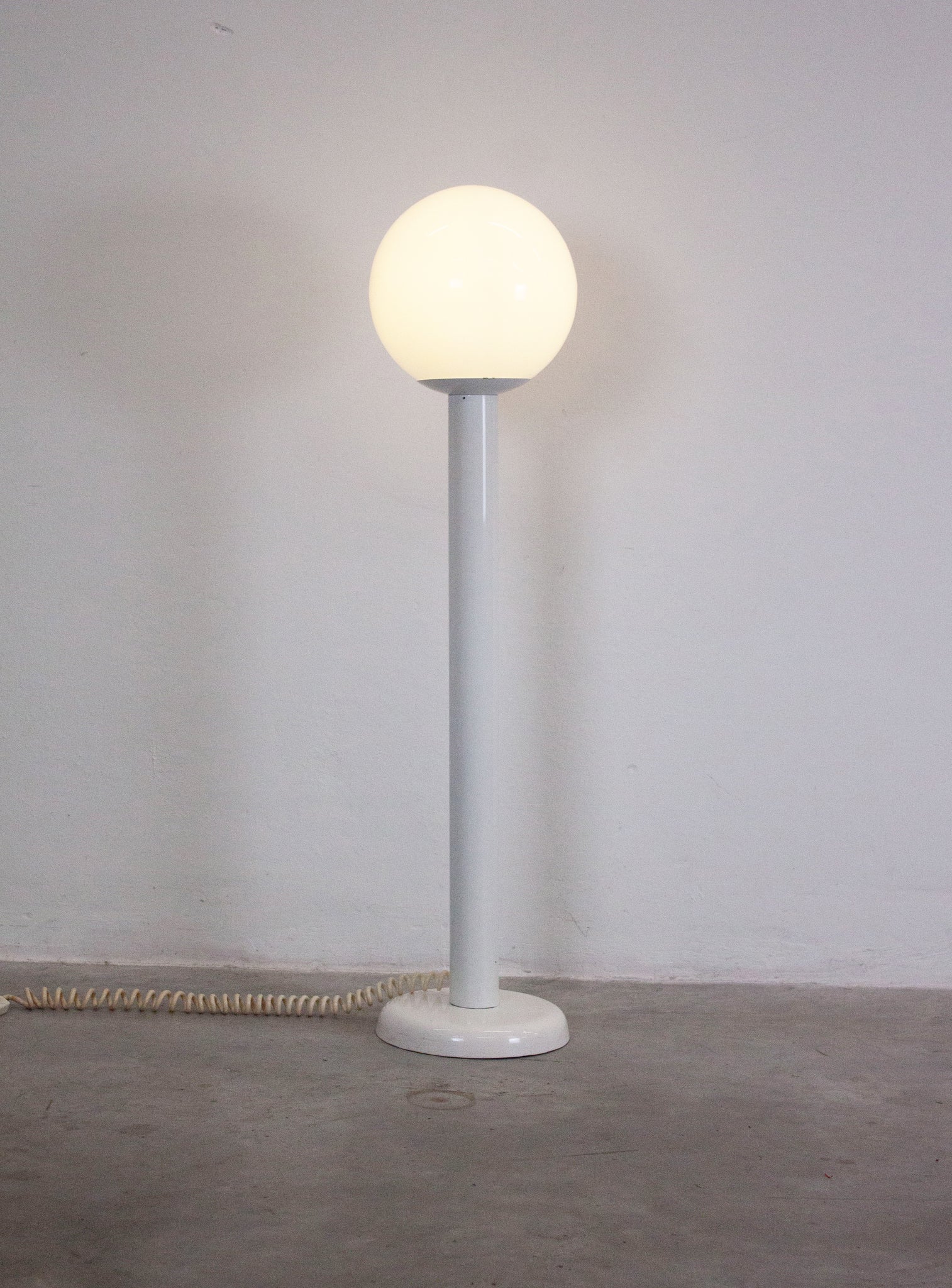 Woja Floor Lamp (White)