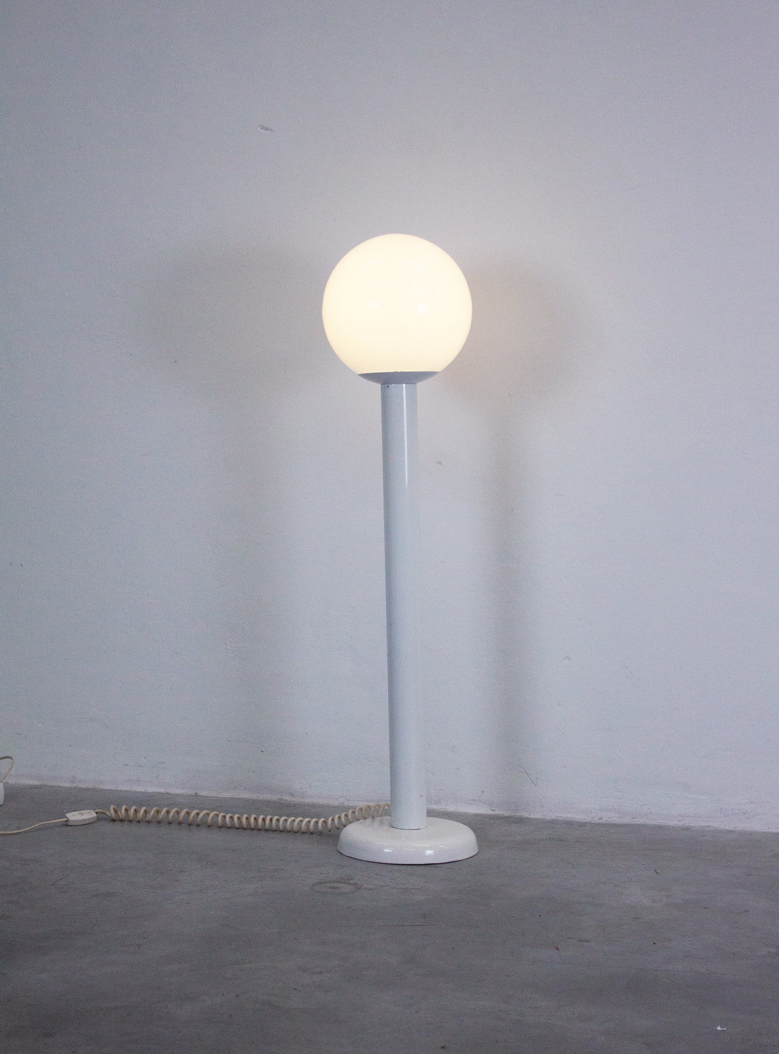 Woja Floor Lamp (White)