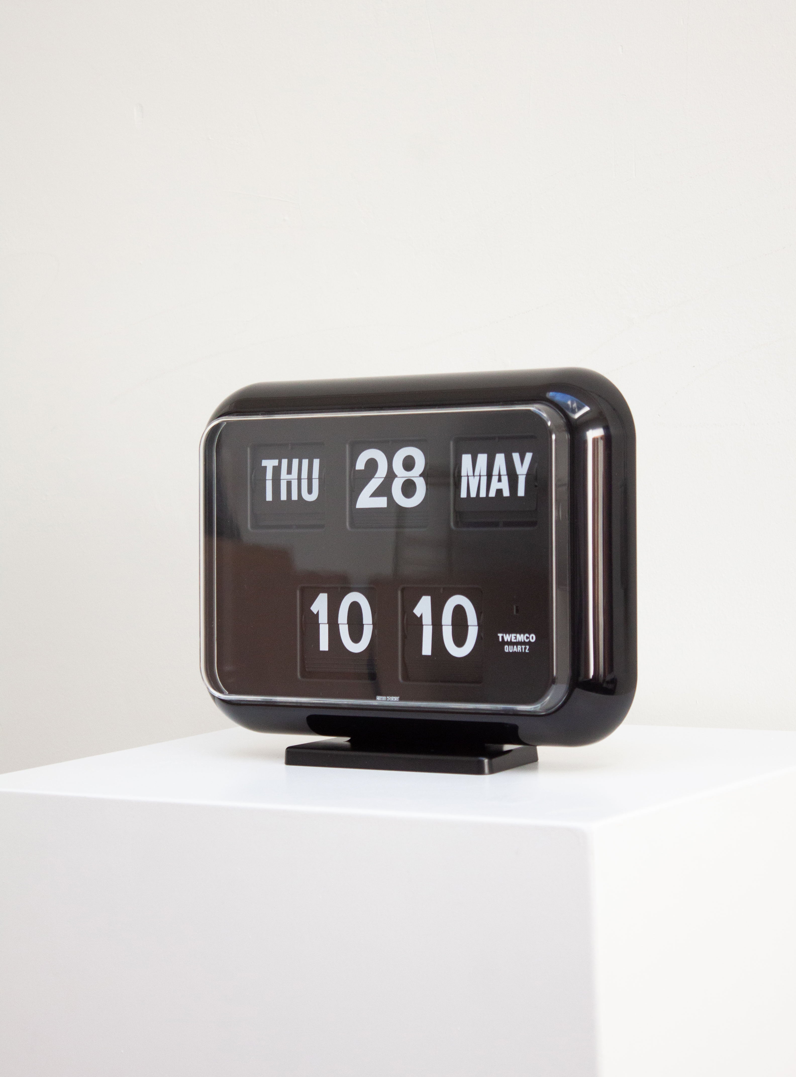 twemco-qd35-calendar-flip-