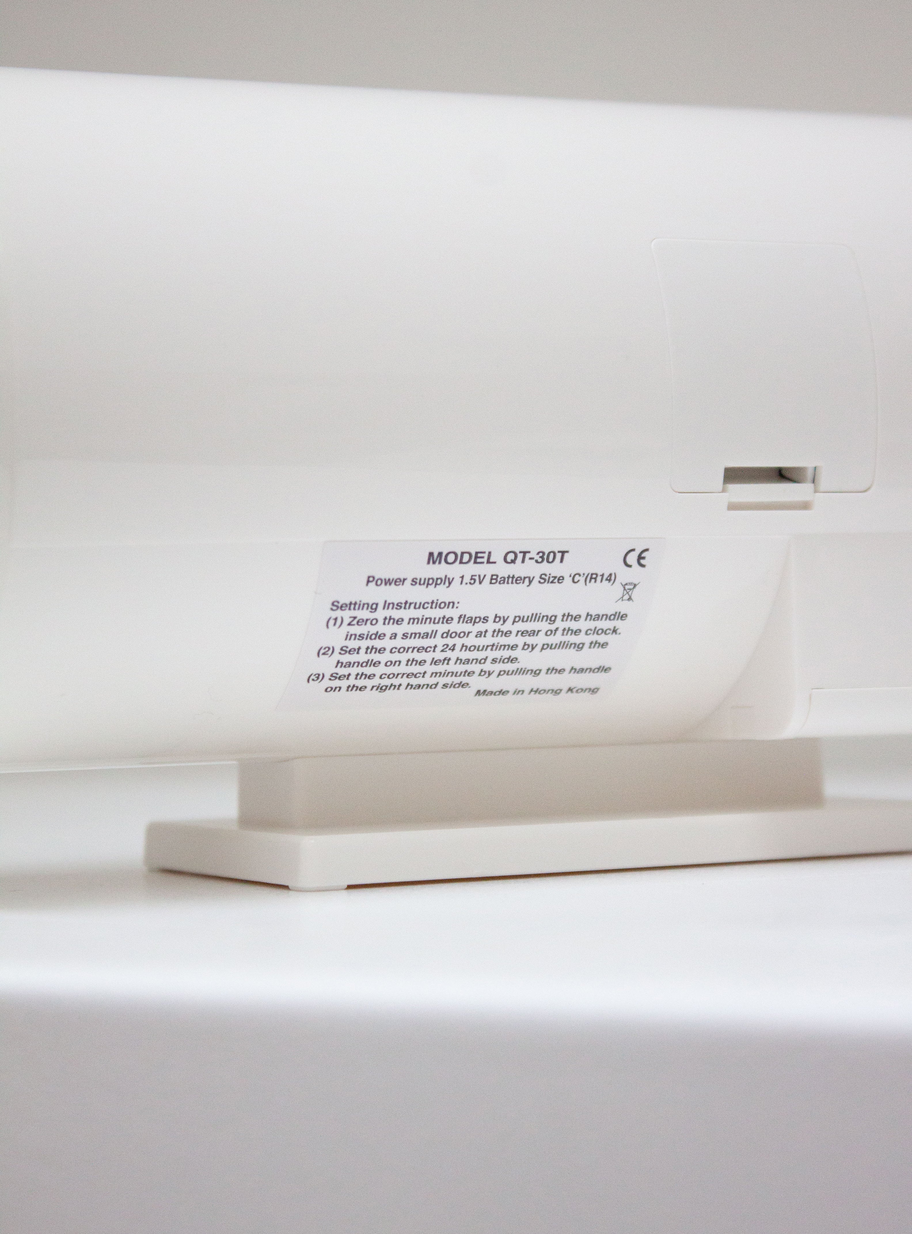 twemco-qt30t-white-flip-clock-