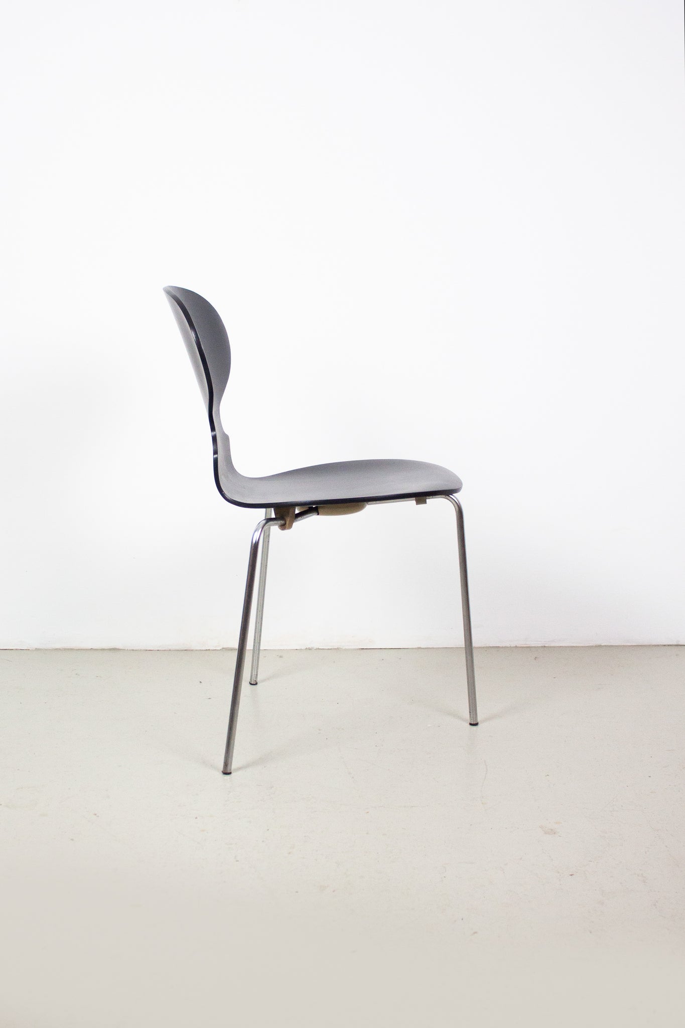 Ant Chairs by Arne Jacobsen for Fritz Hansen (Set of 2)