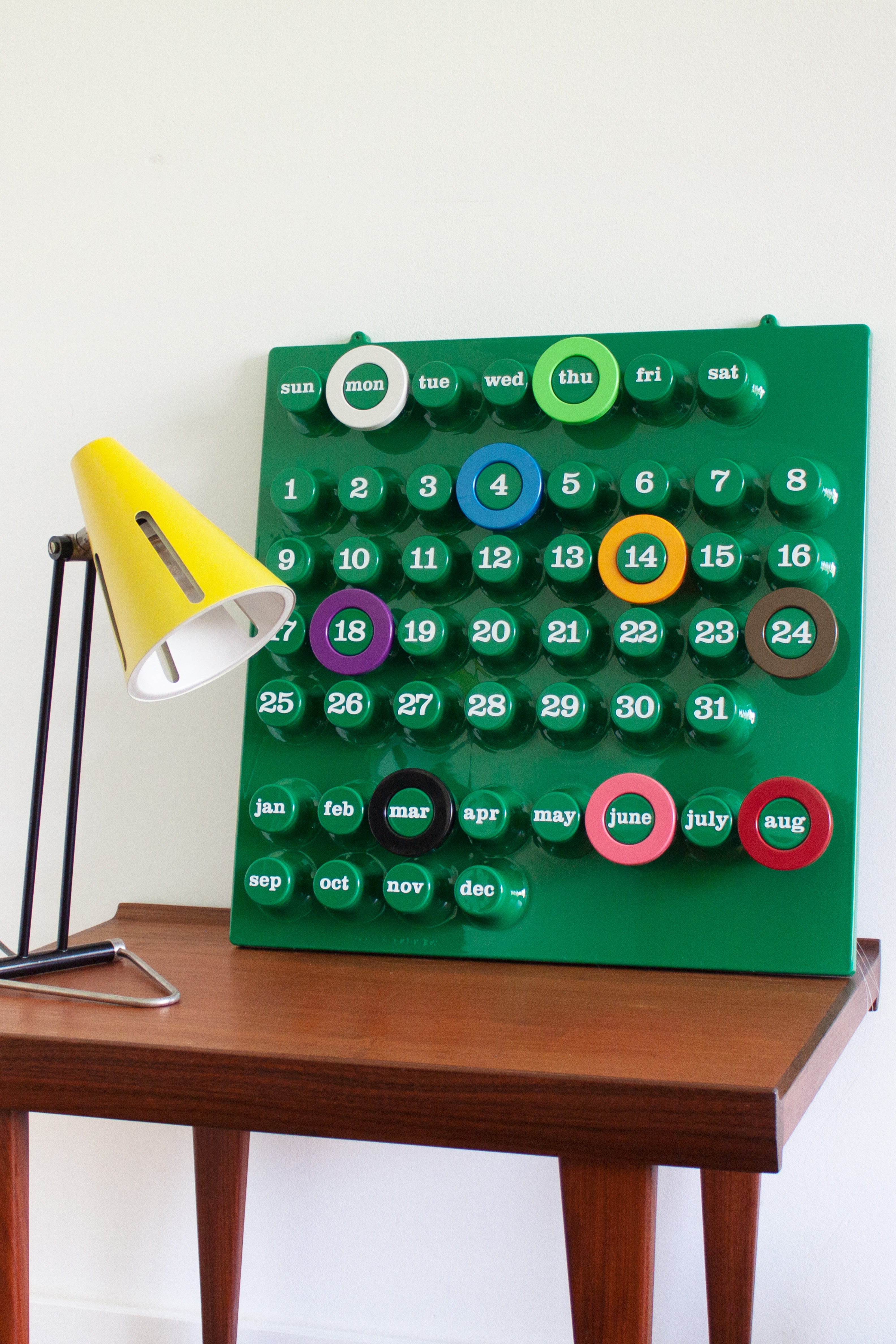 Ring-A-Date Perpetual Calendar by Giorgio Della Beffa (Green