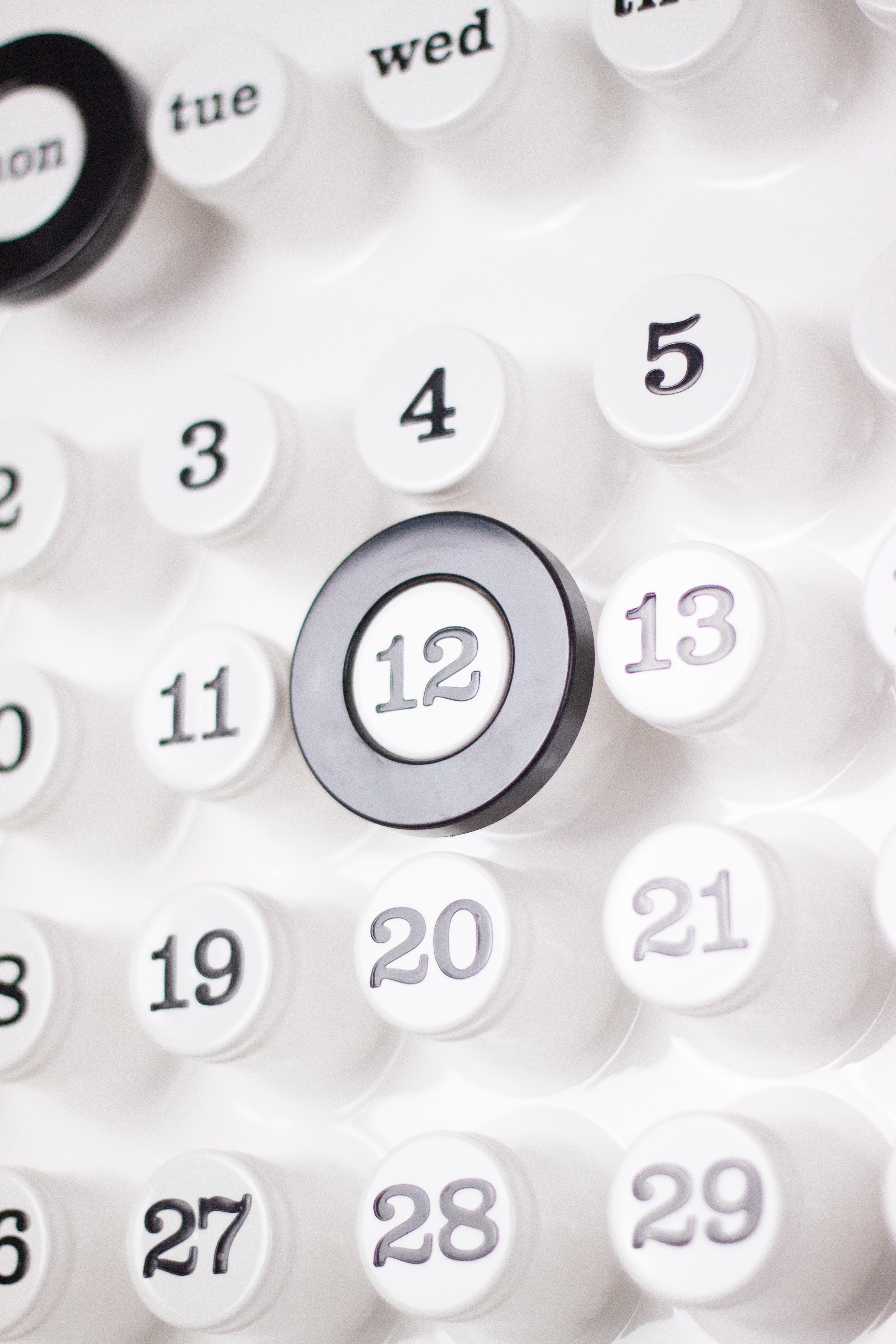 Ring-A-Date Perpetual Calendar by Giorgio Della Beffa (White