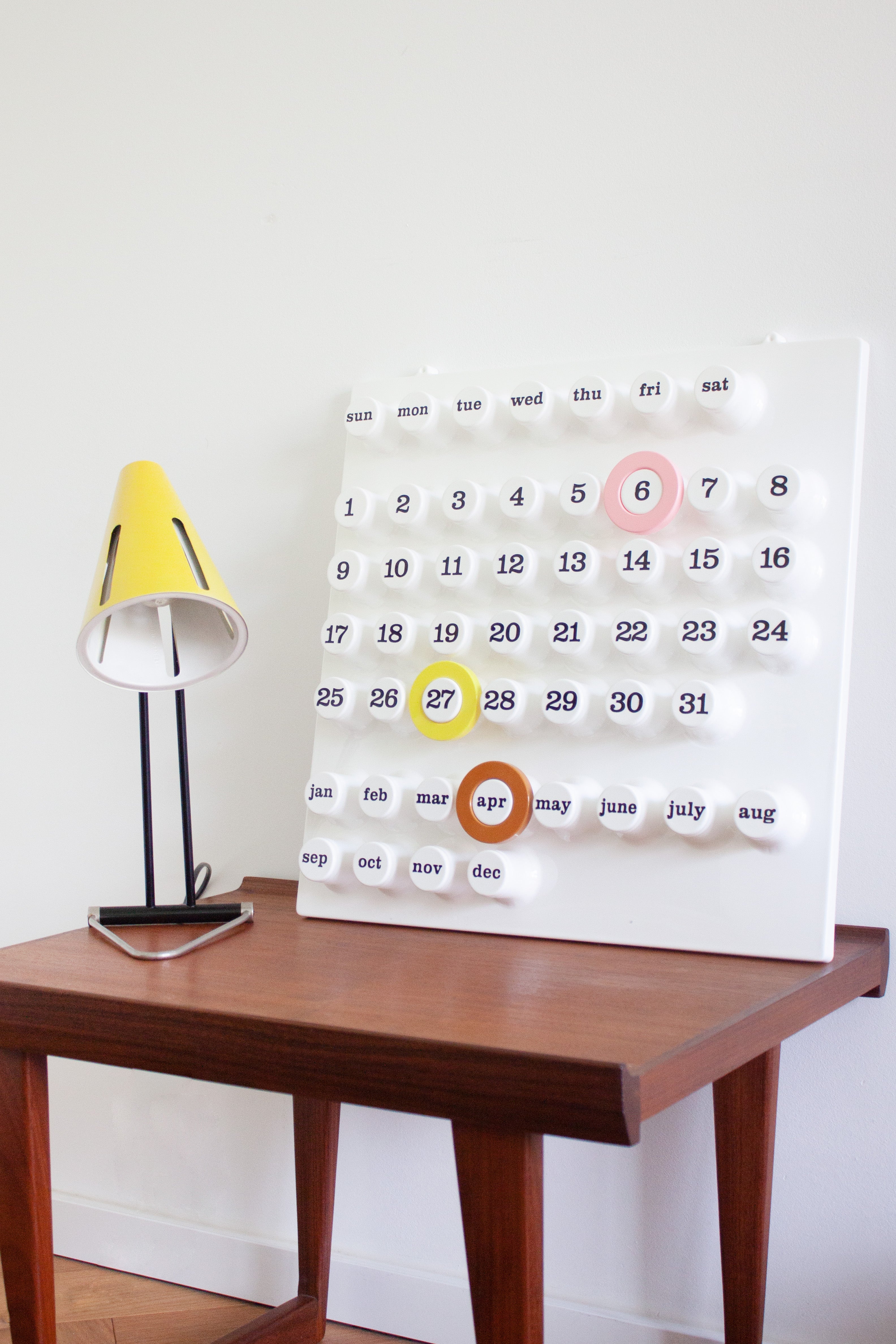 Ring-A-Date Perpetual Calendar by Giorgio Della Beffa (White